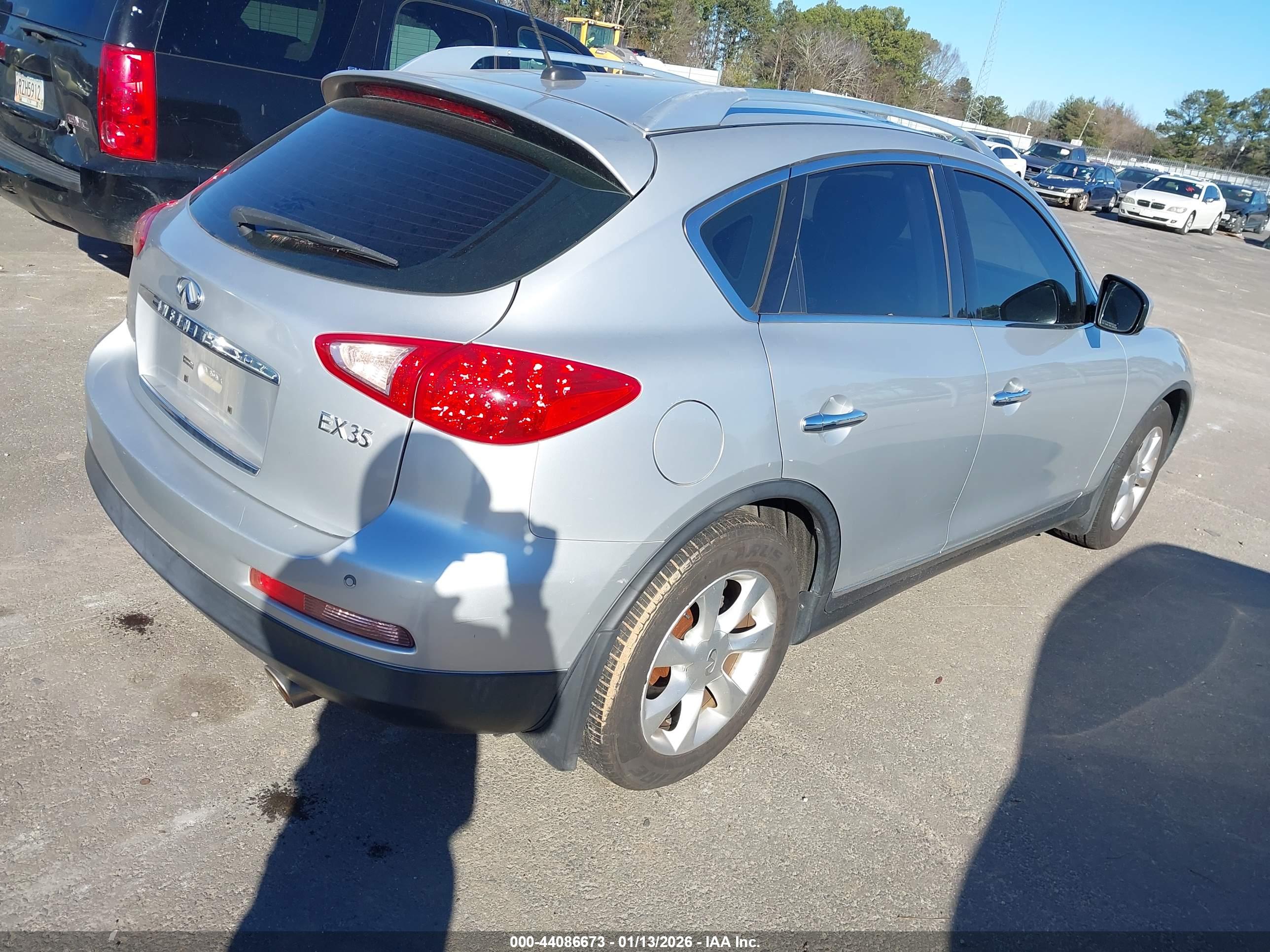 INFINITI EX35 image 4