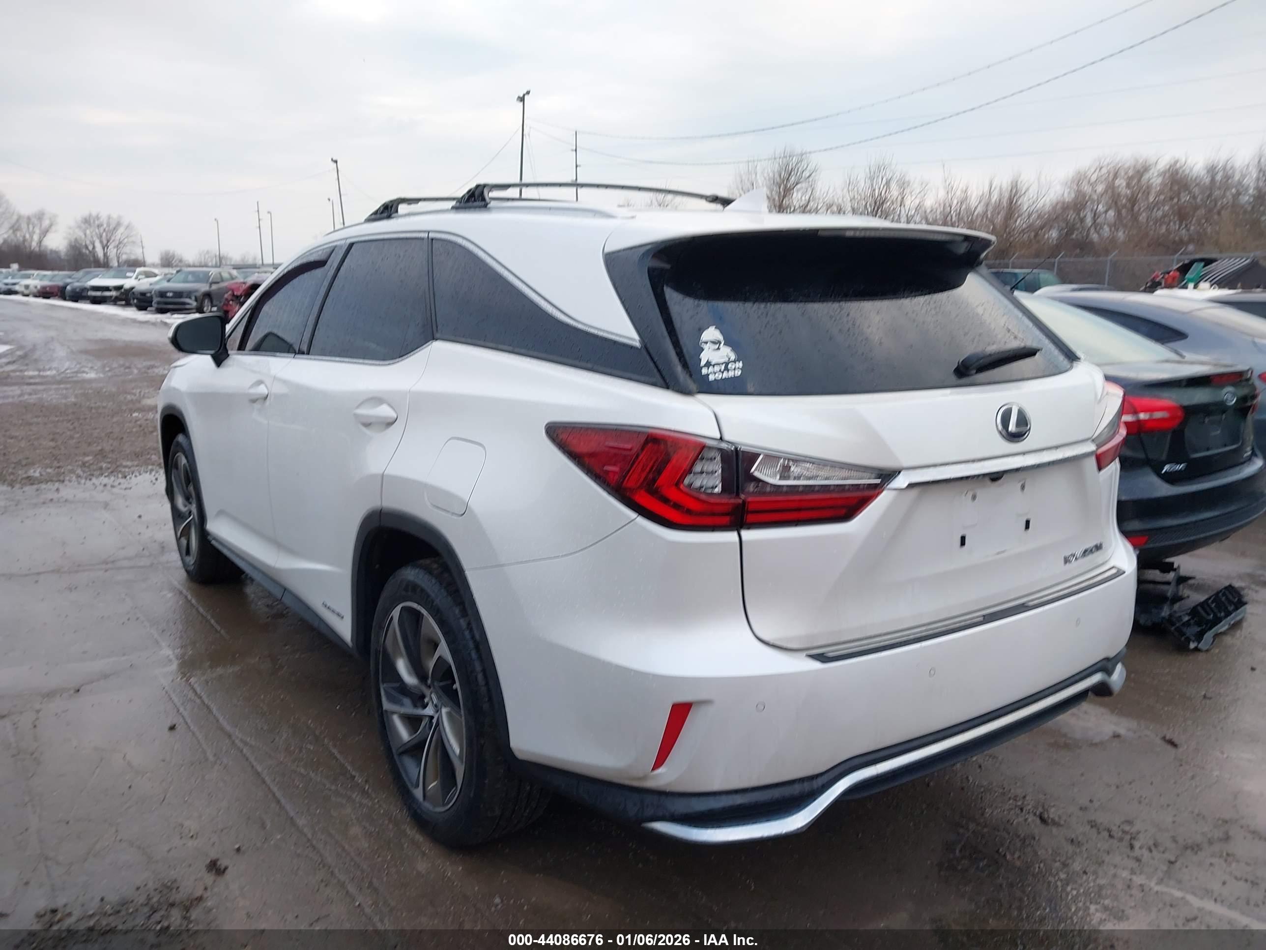 LEXUS RX image 3