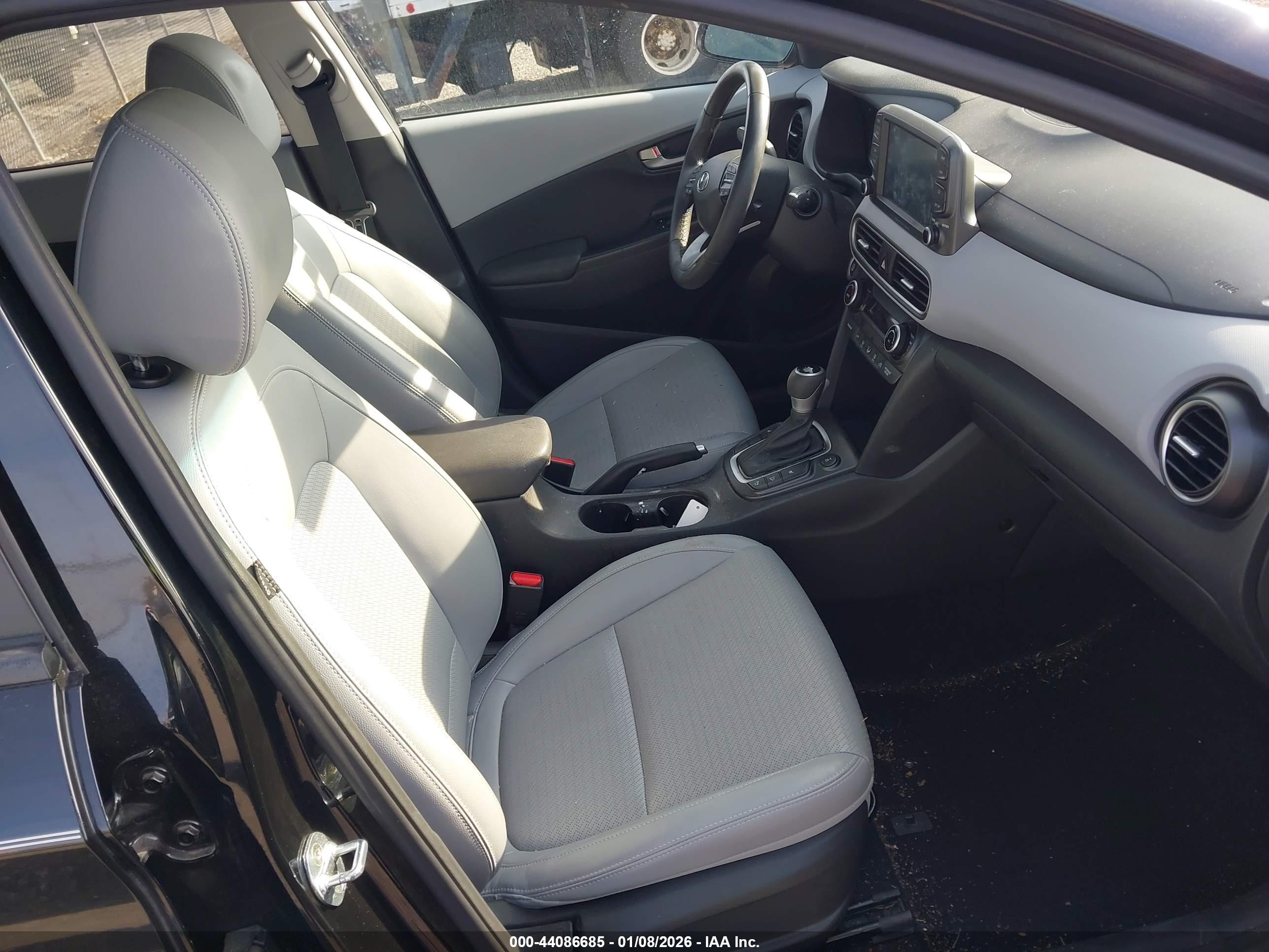 HYUNDAI KONA image 5