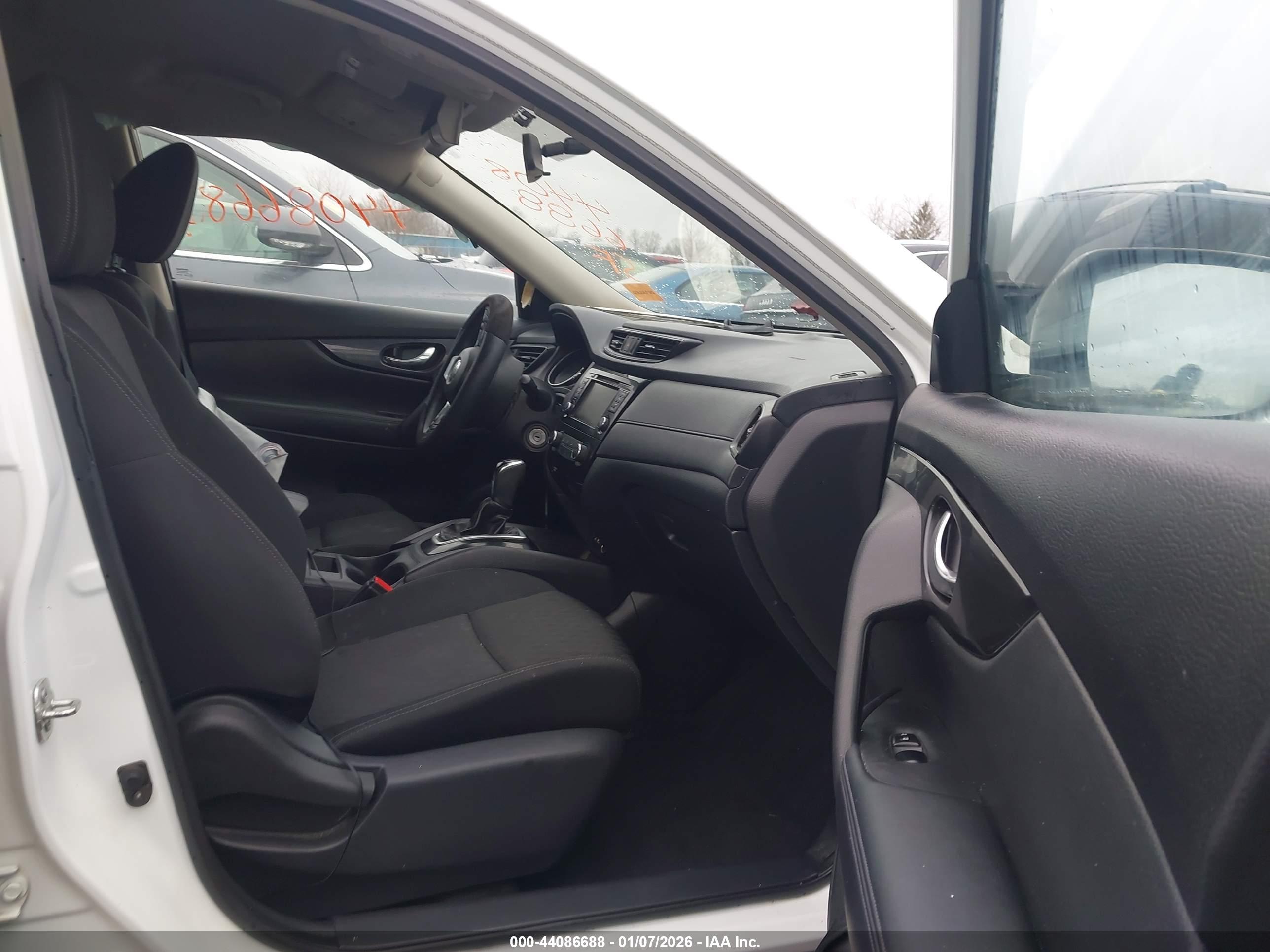 NISSAN ROGUE image 5