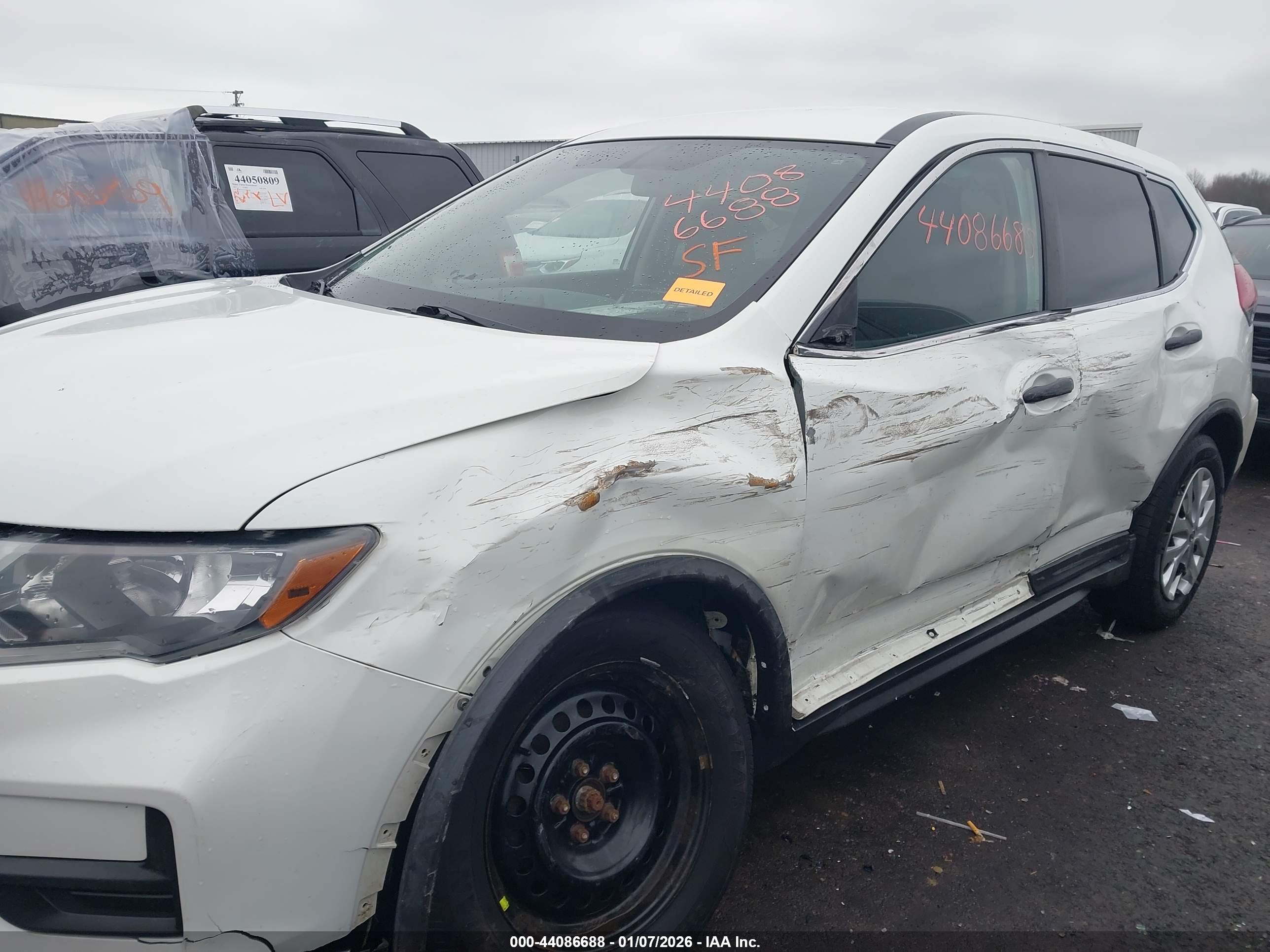 NISSAN ROGUE image 6