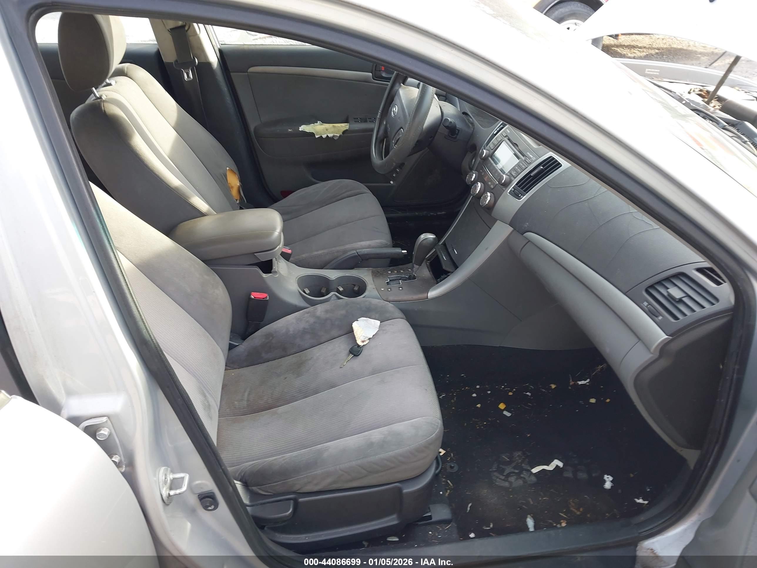 HYUNDAI SONATA image 5