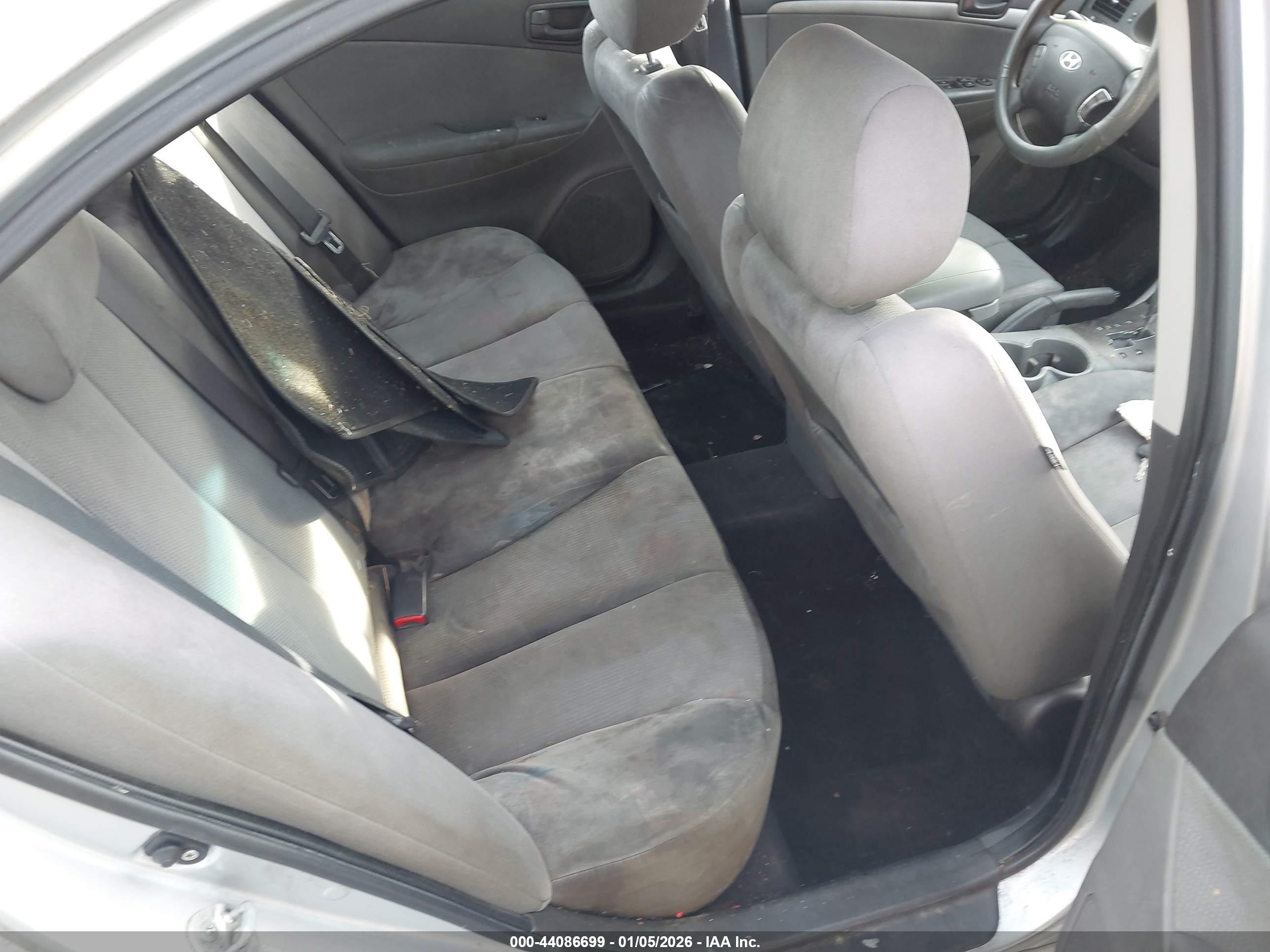 HYUNDAI SONATA image 8