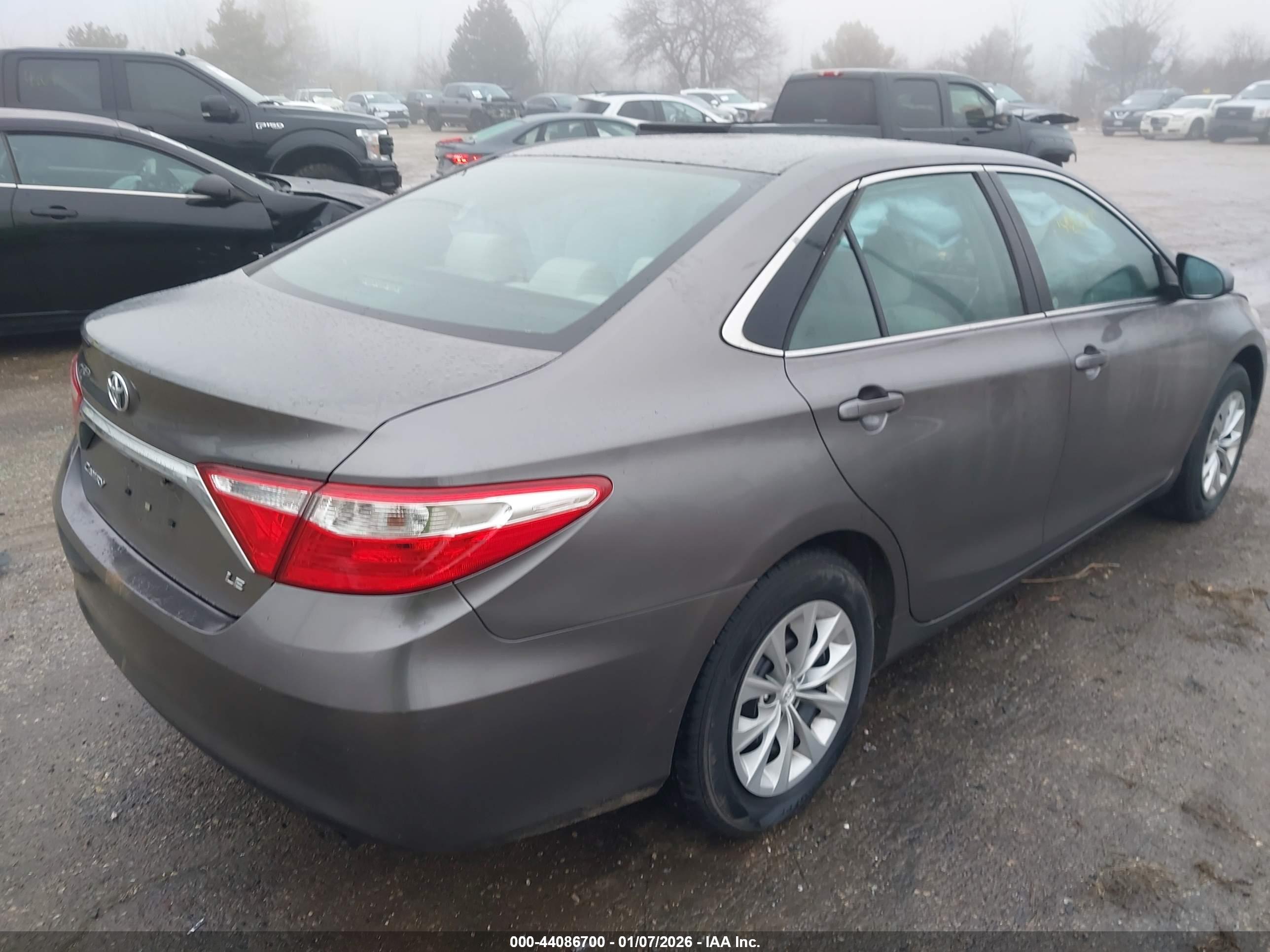 TOYOTA CAMRY image 4