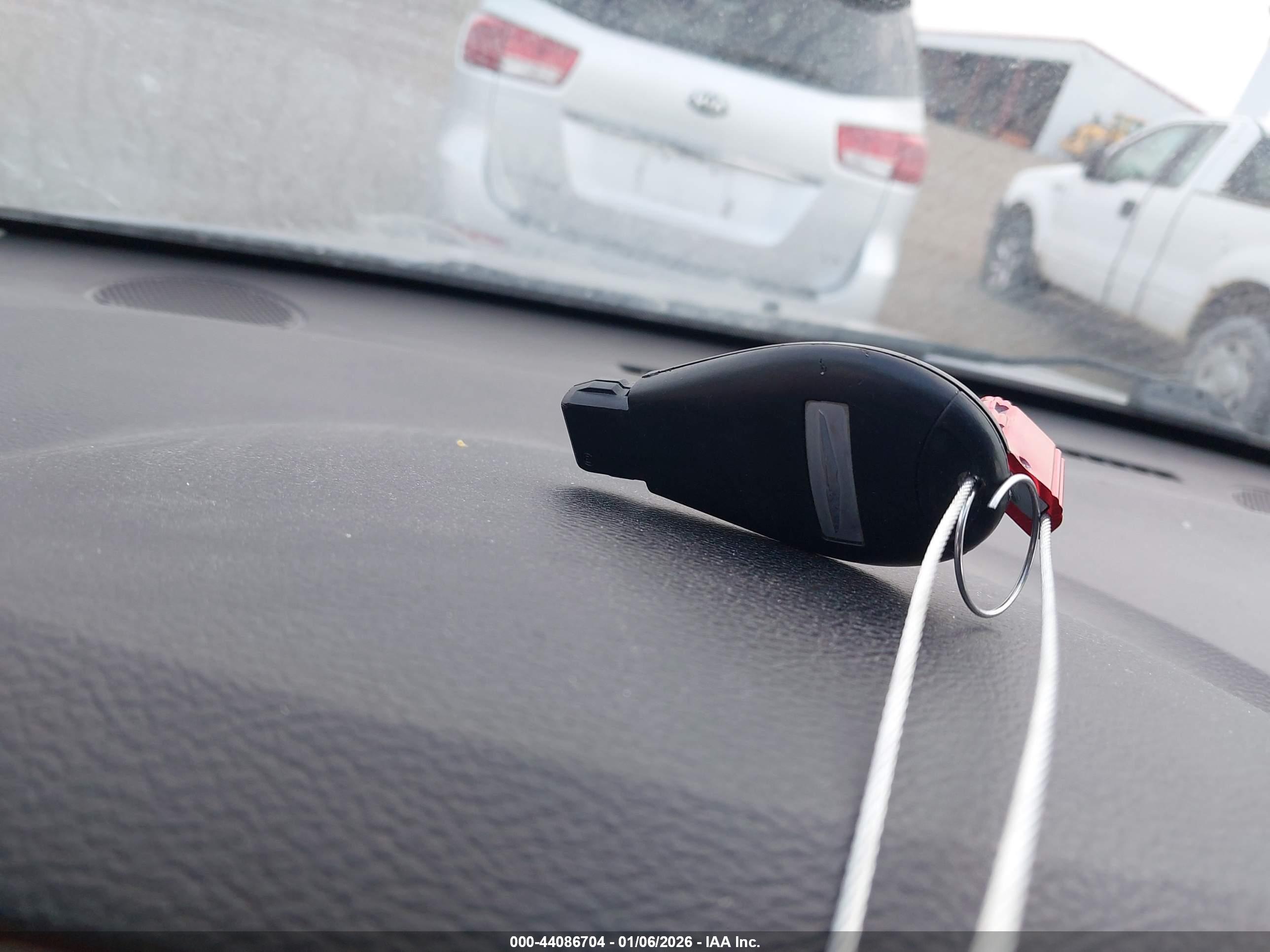 CHRYSLER TOWN image 11