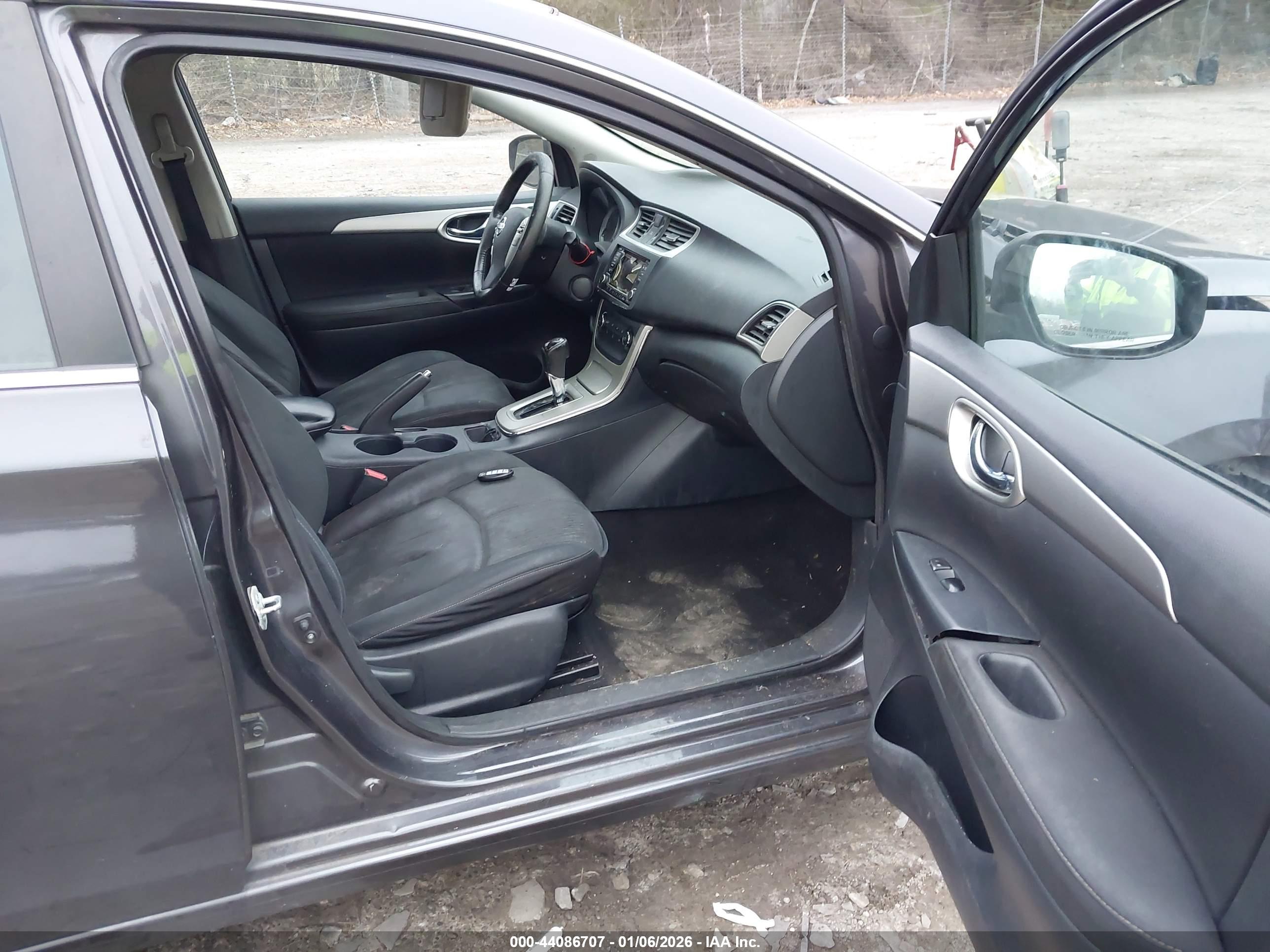 NISSAN SENTRA image 5