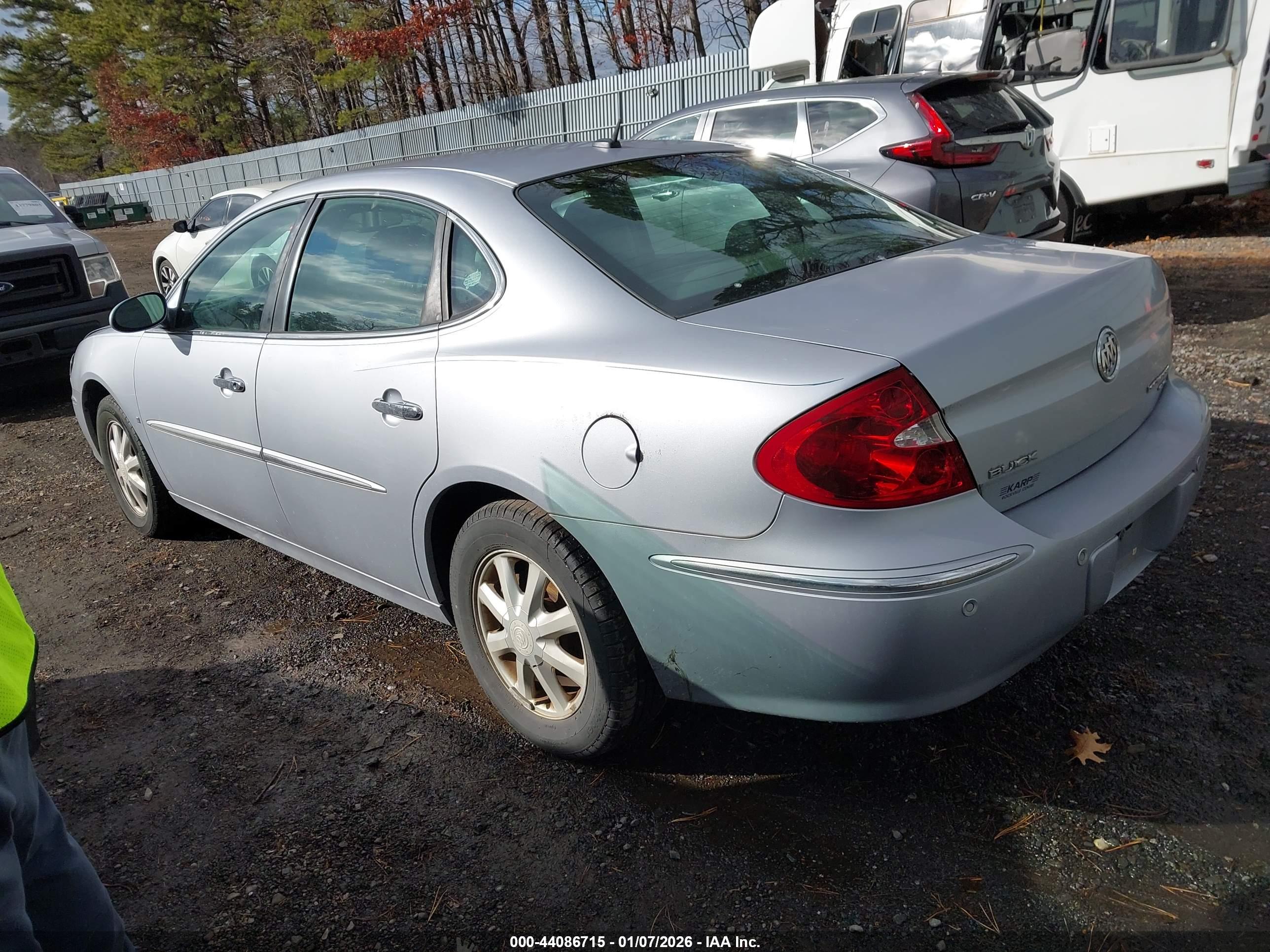 BUICK LACROSSE image 3