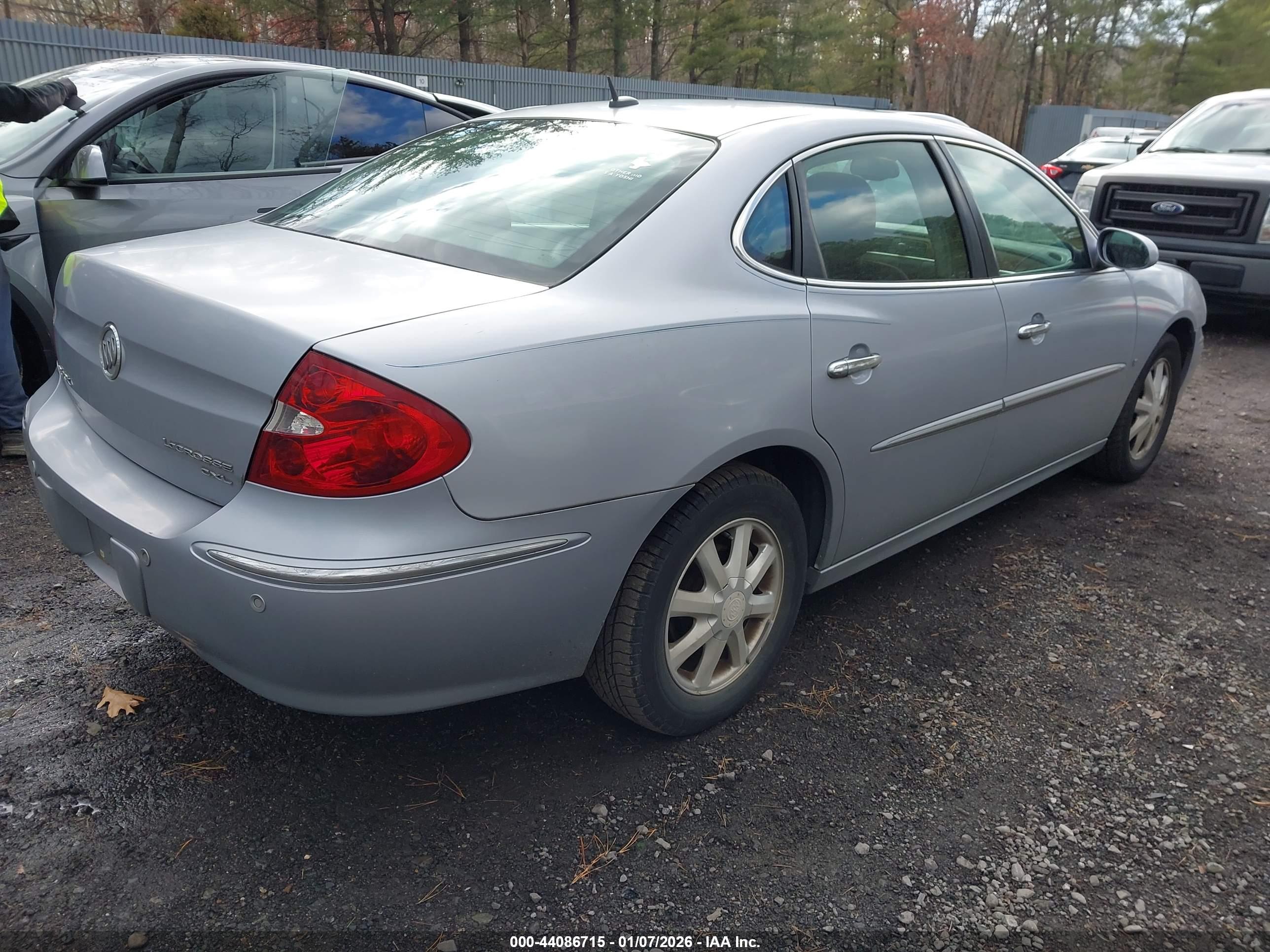 BUICK LACROSSE image 4