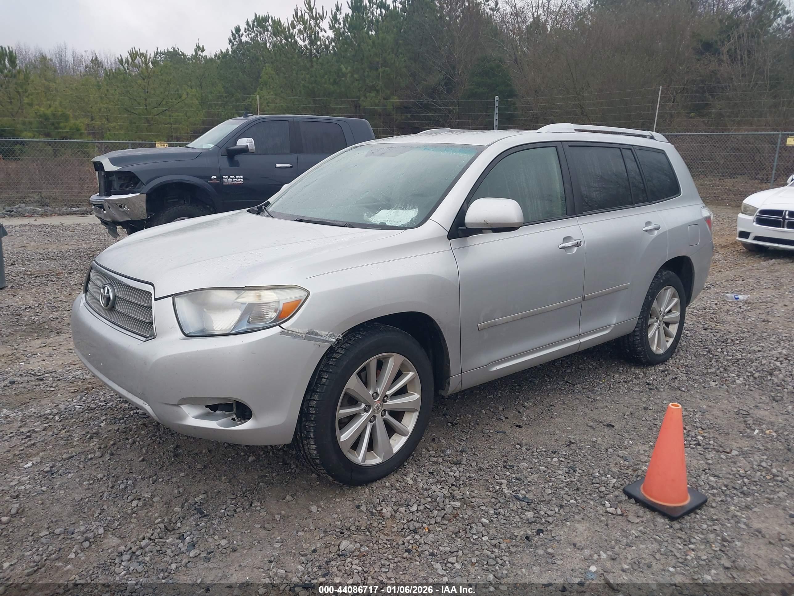 TOYOTA HIGHLANDER image 2