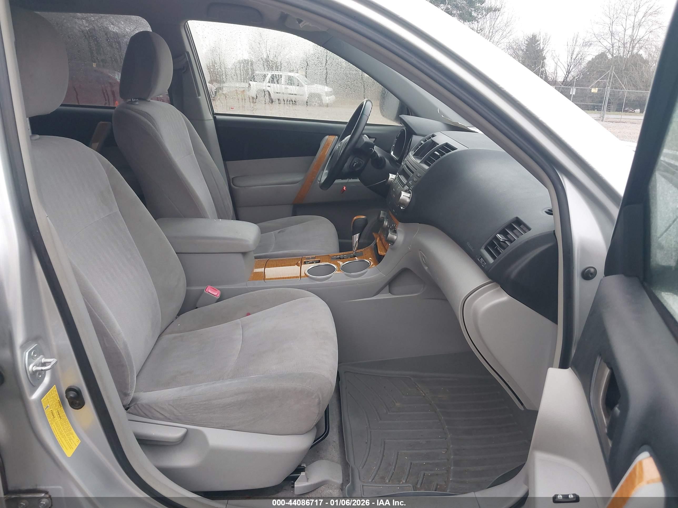 TOYOTA HIGHLANDER image 5
