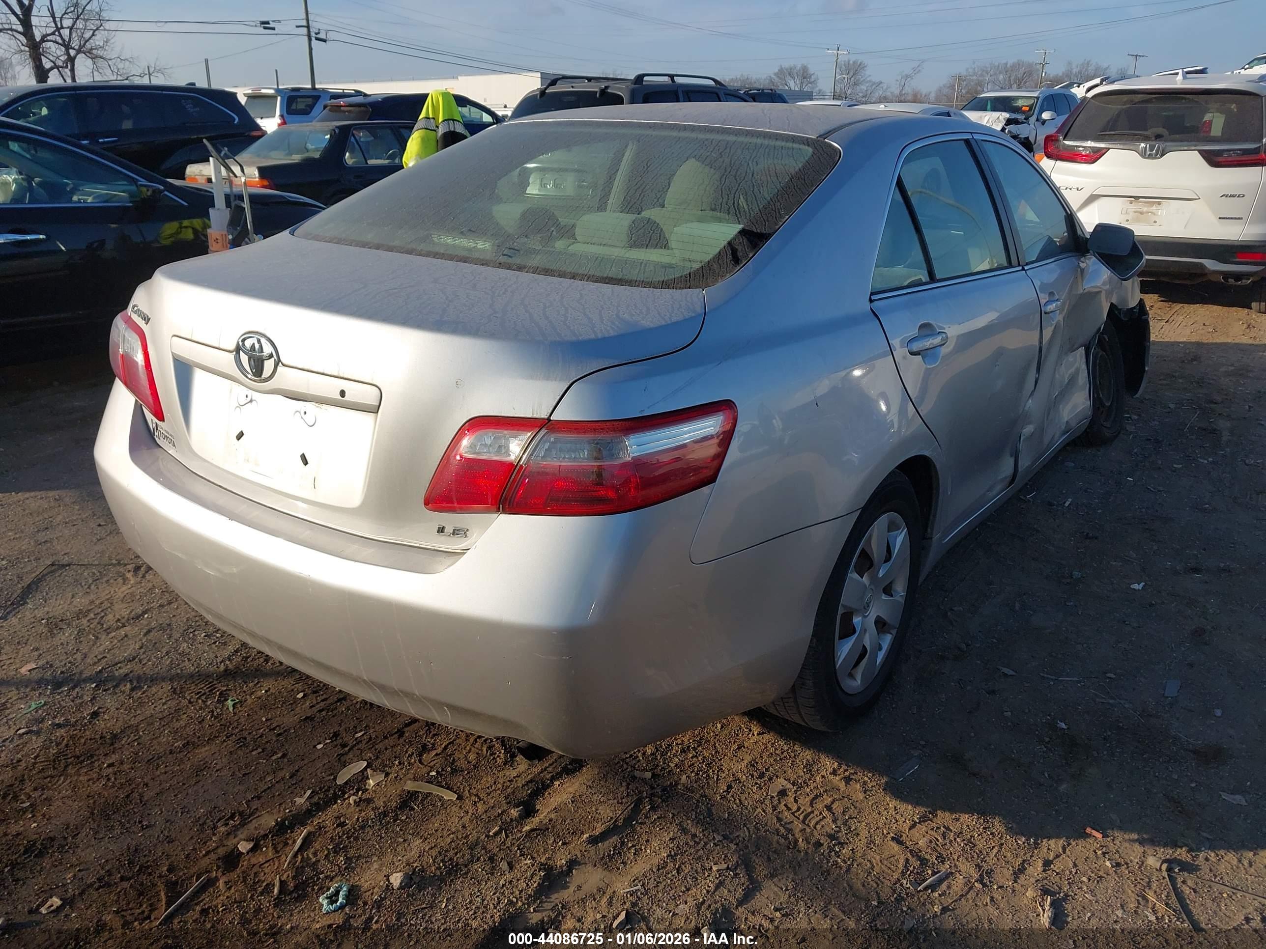 TOYOTA CAMRY image 4