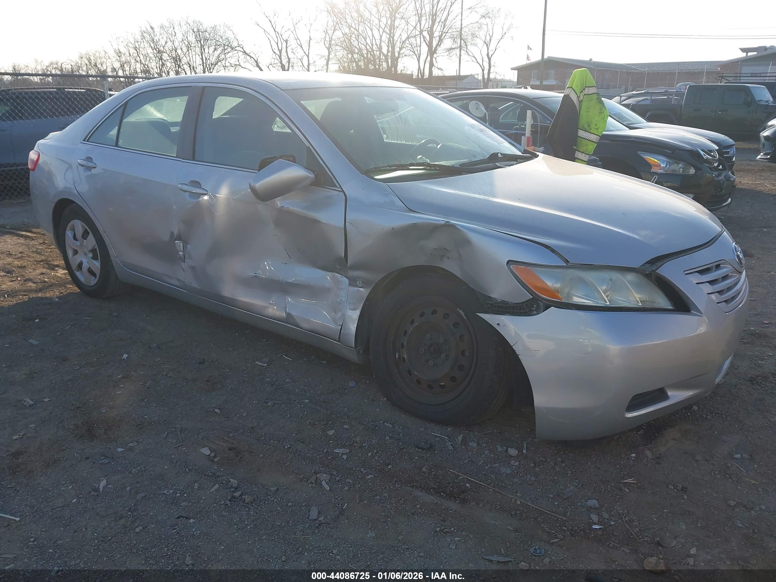 TOYOTA CAMRY image 6