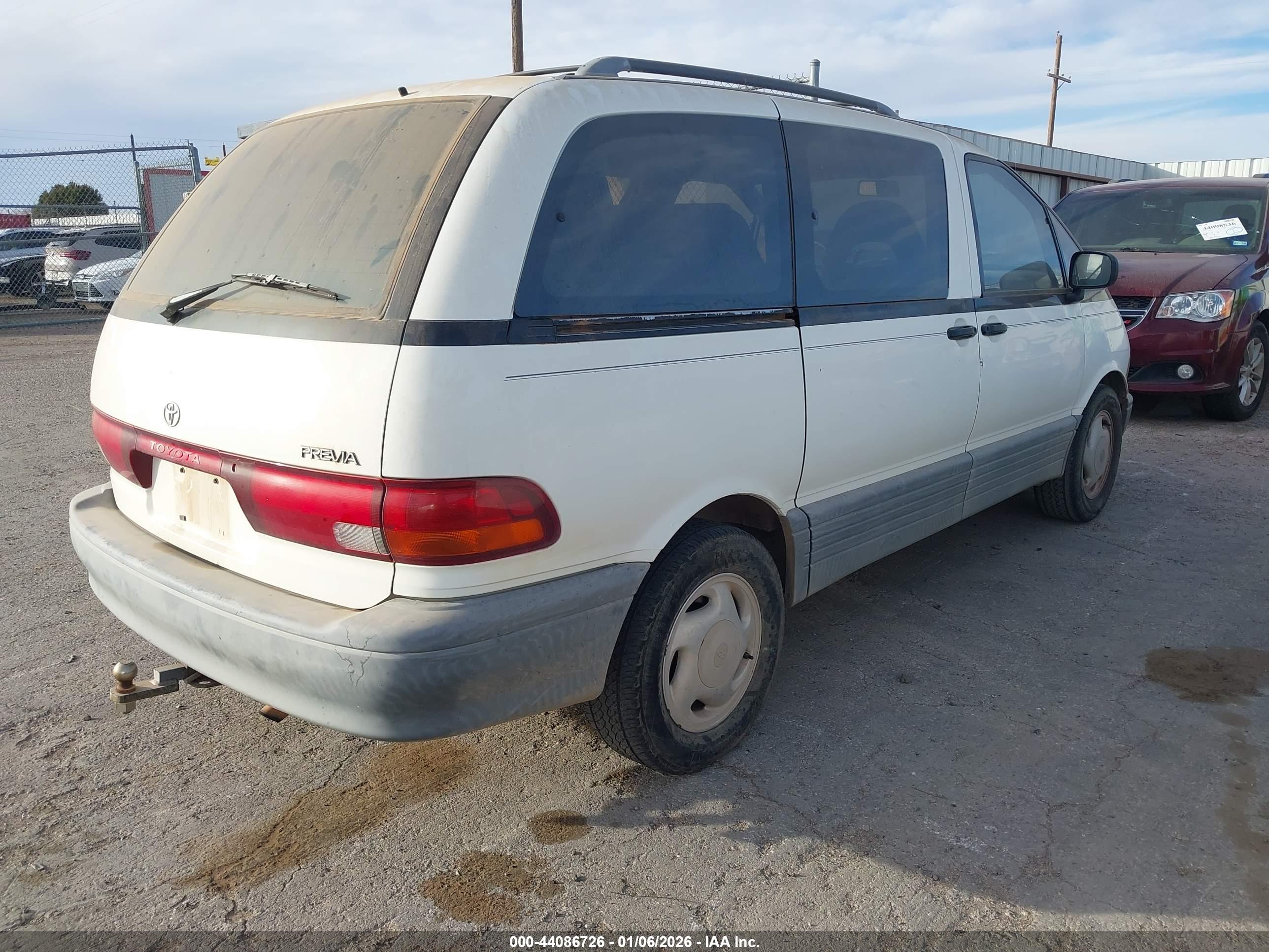 TOYOTA PREVIA image 4
