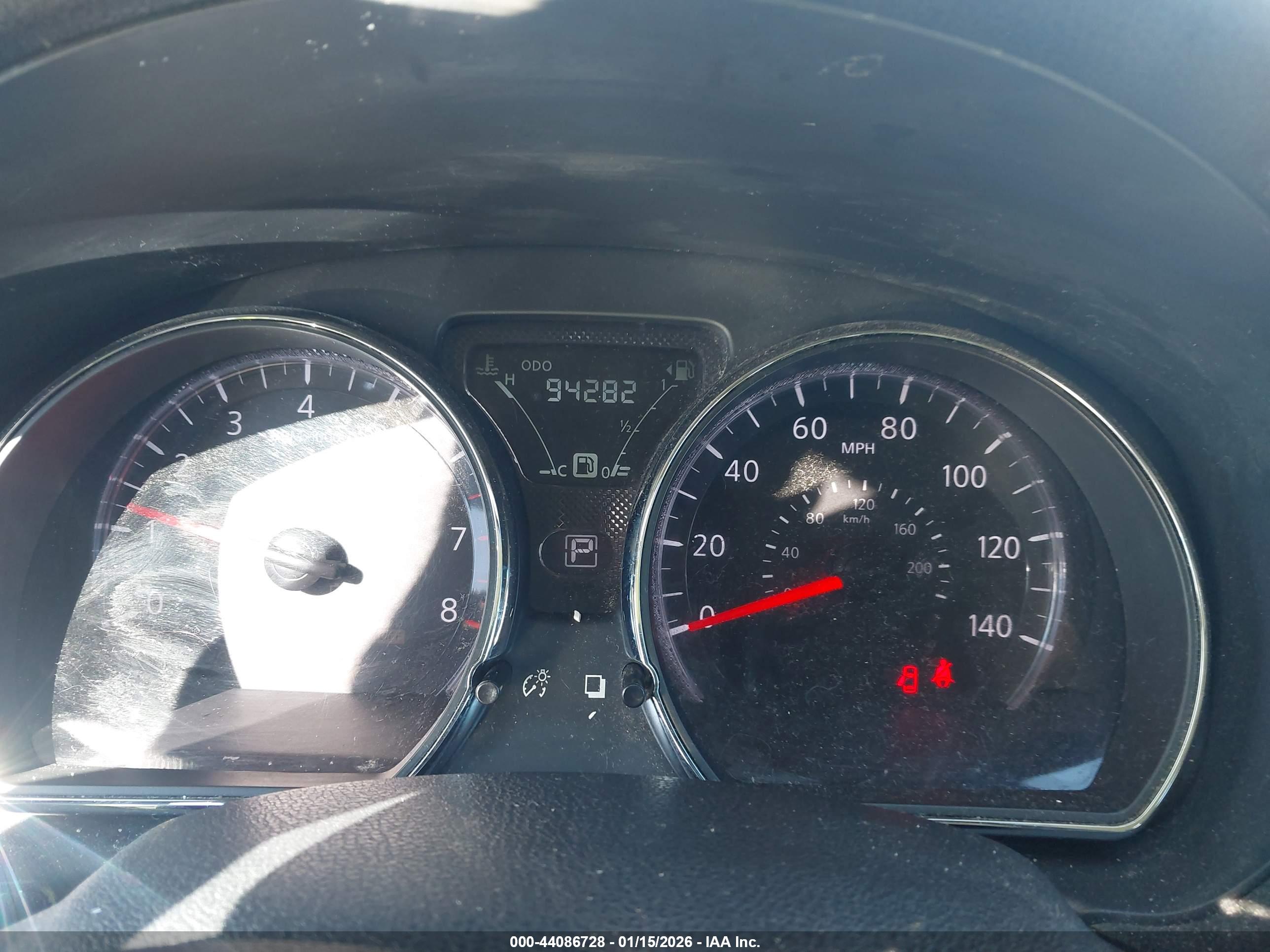 NISSAN VERSA image 7