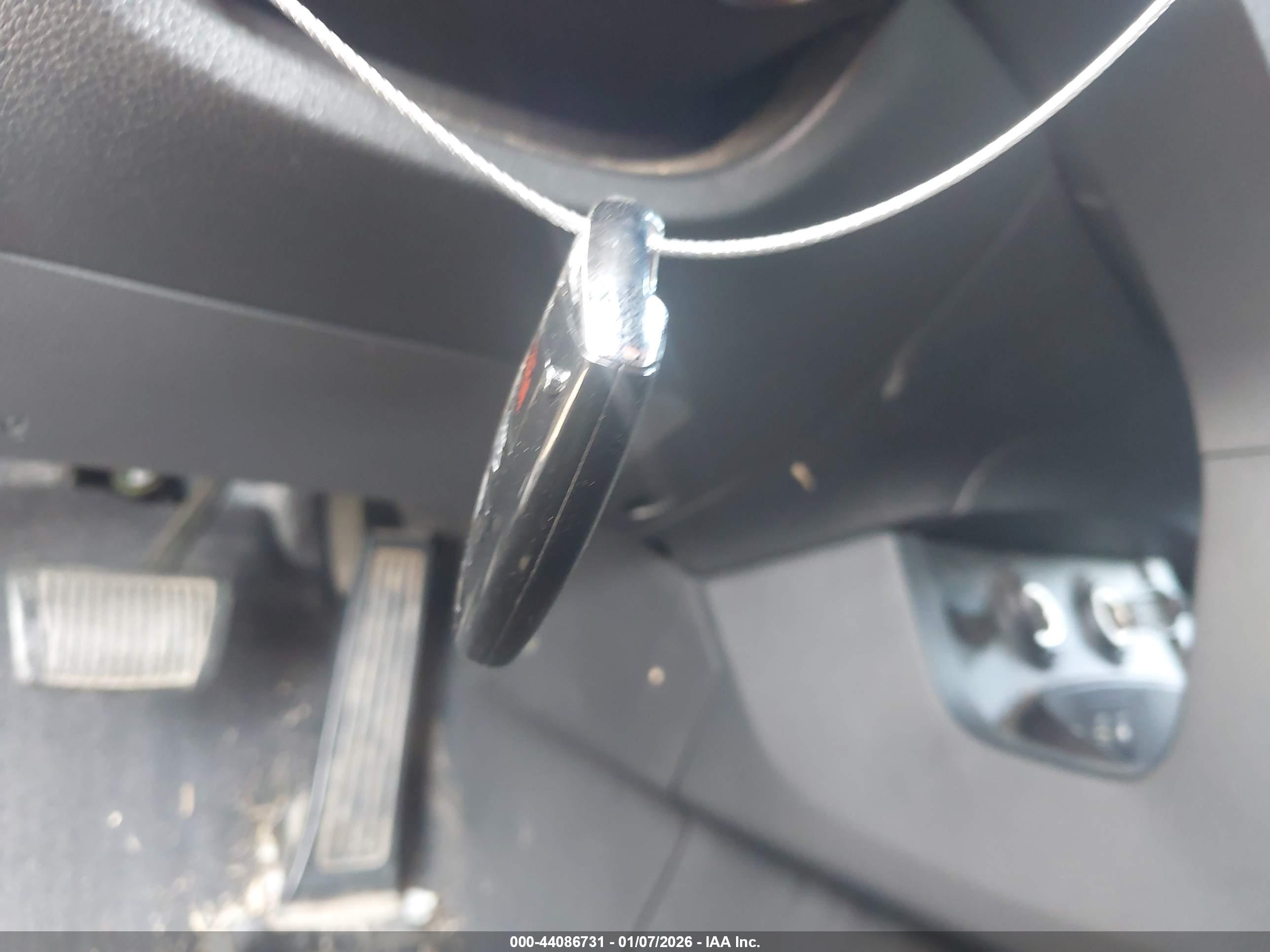 HYUNDAI SANTA image 11