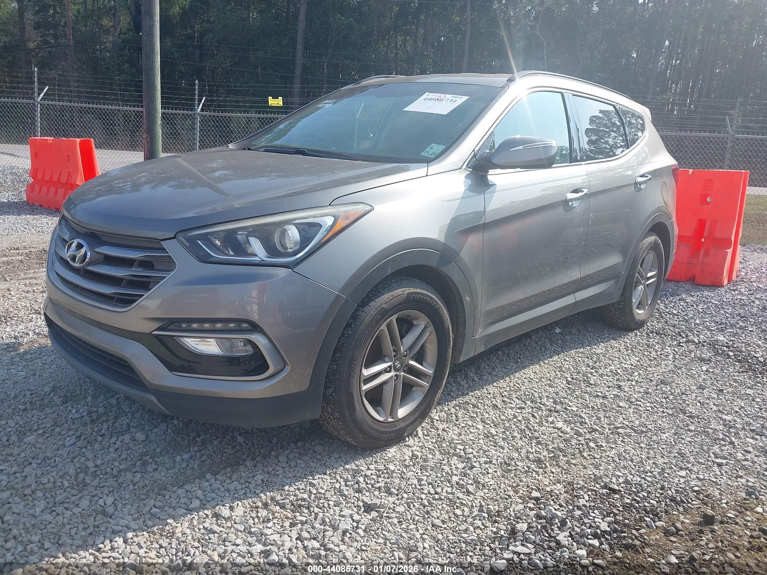 HYUNDAI SANTA image 6