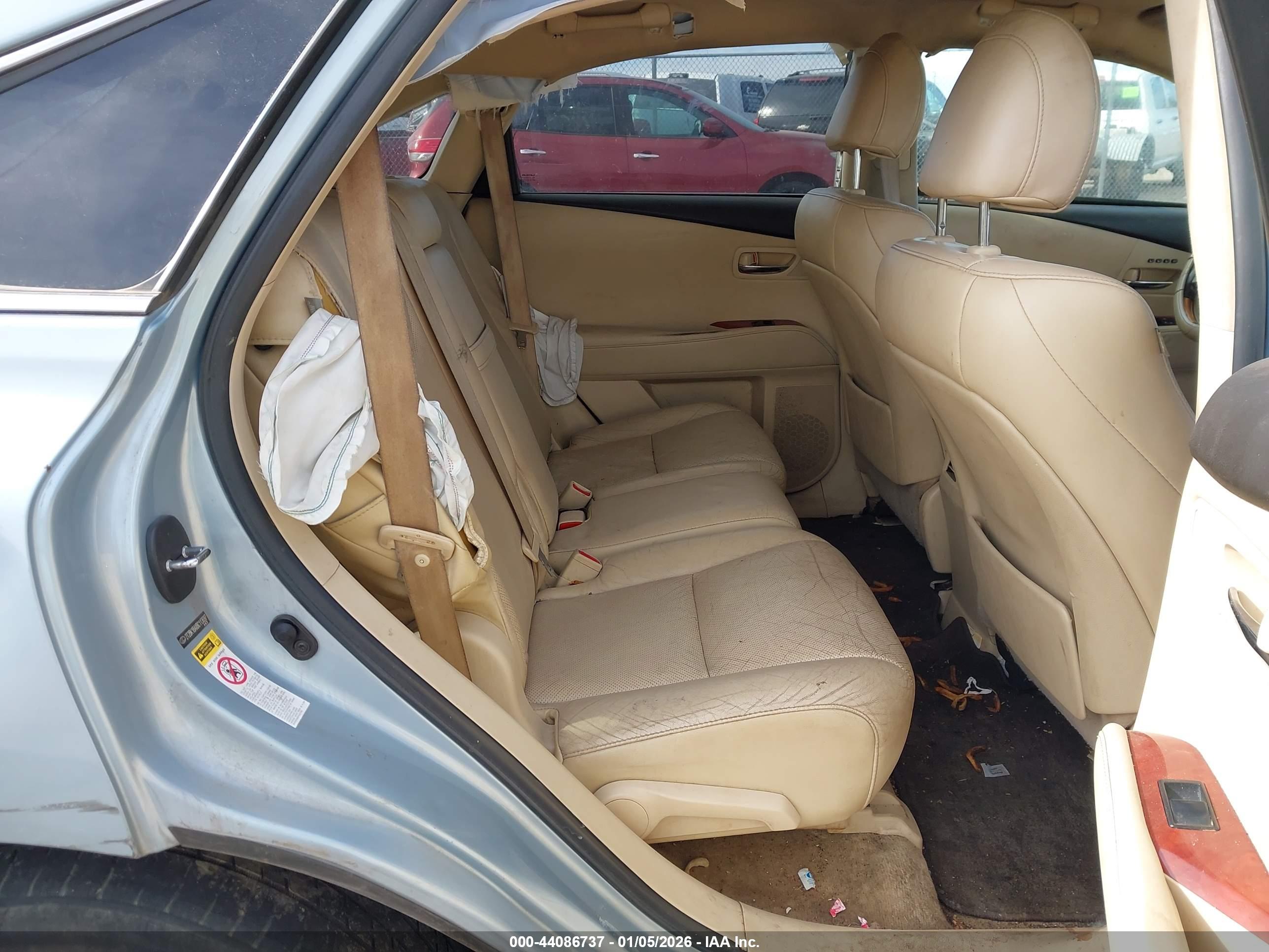 LEXUS RX image 8