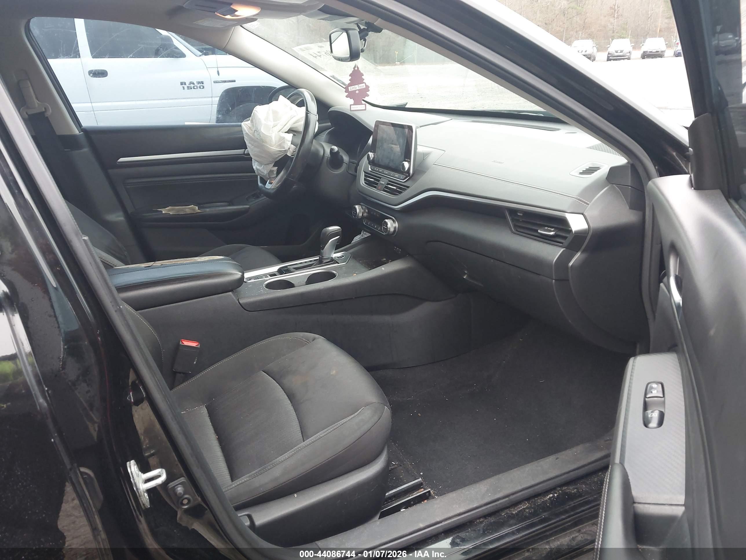 NISSAN ALTIMA image 5