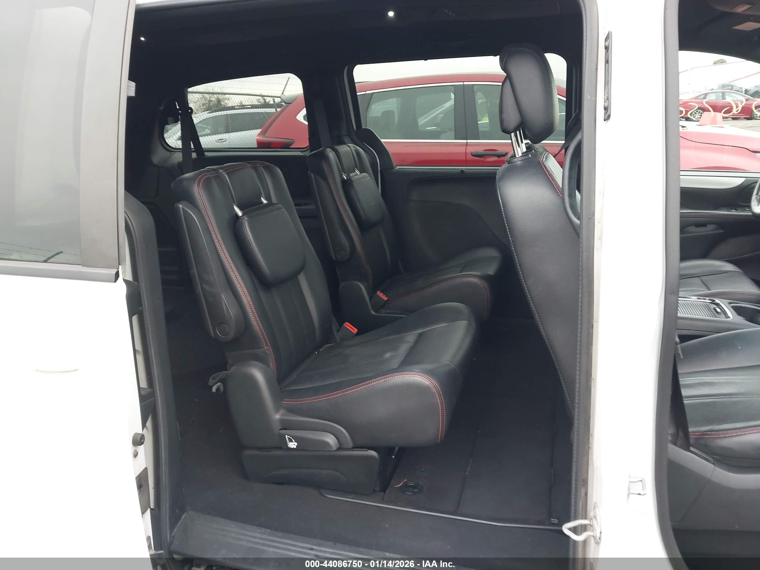 DODGE GRAND image 8