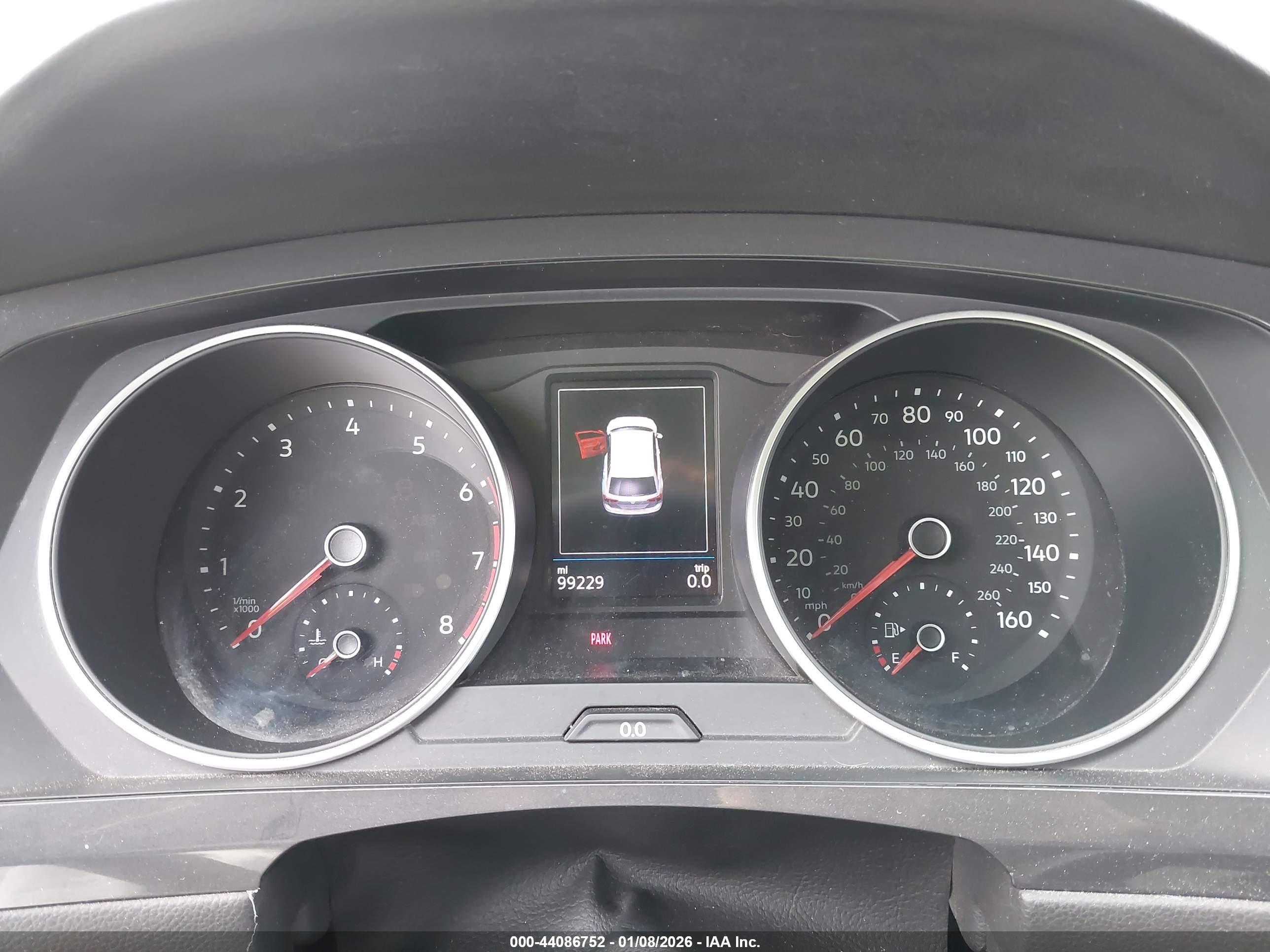 VOLKSWAGEN TIGUAN image 7