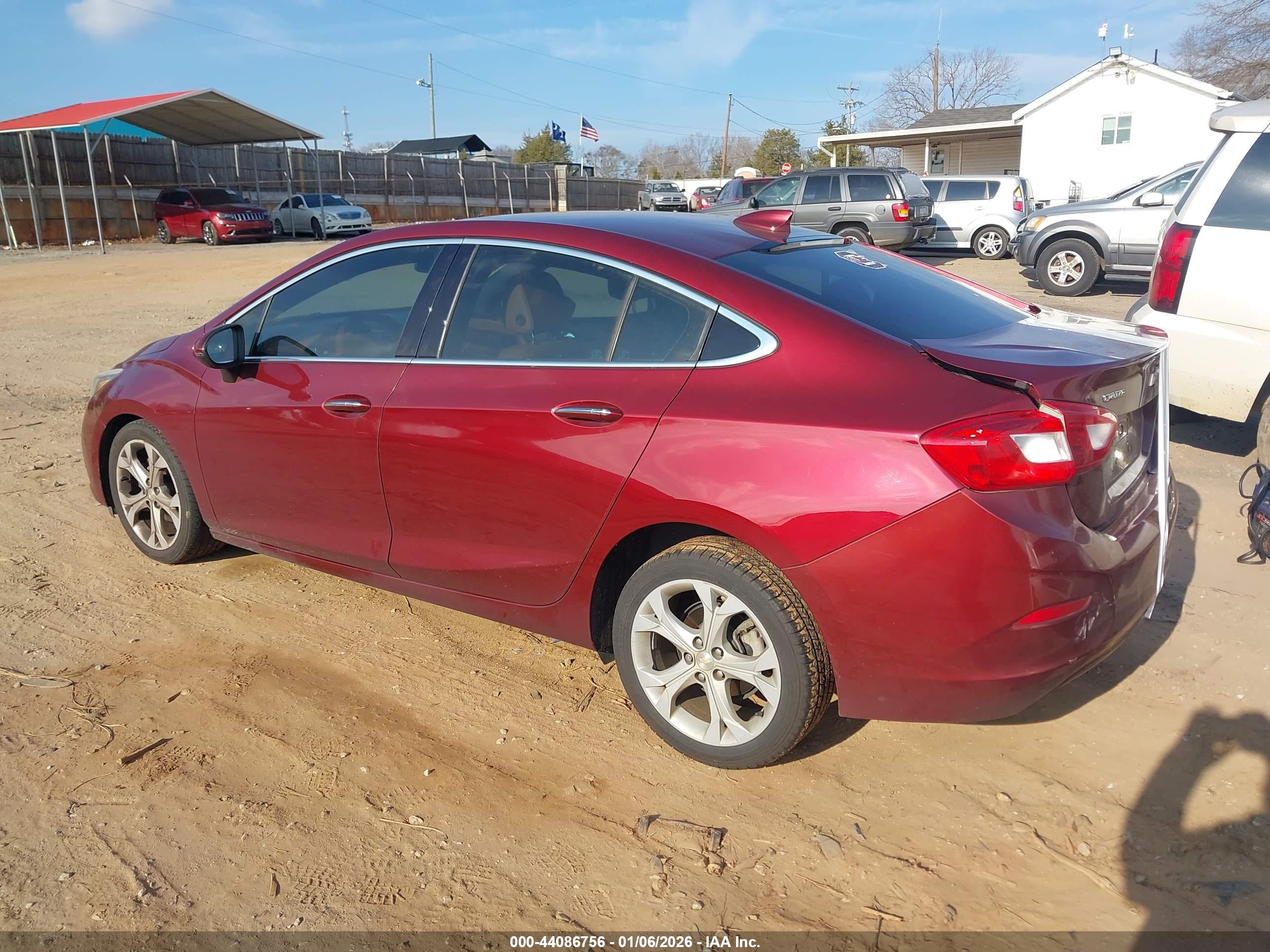 CHEVROLET CRUZE image 3