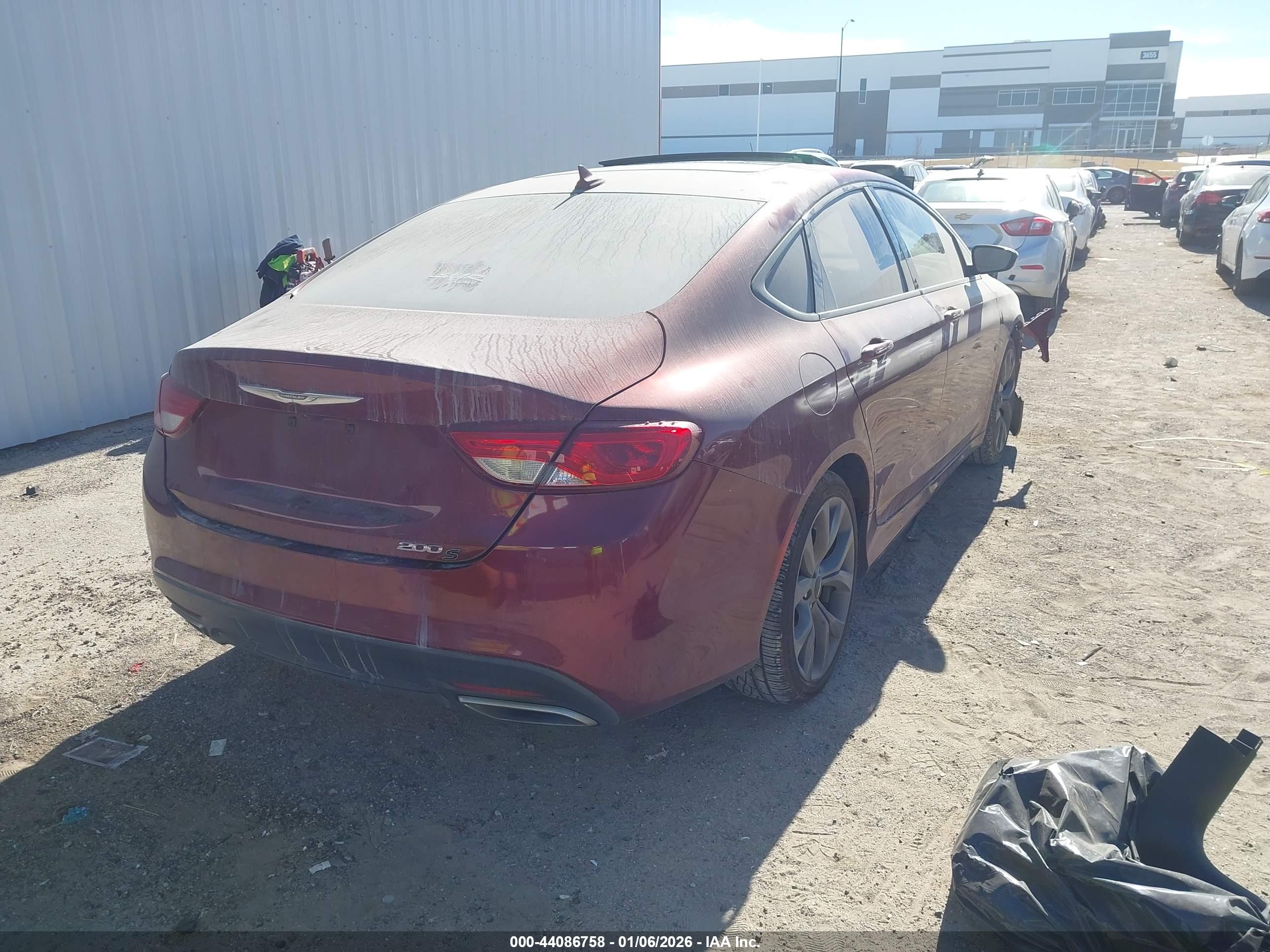 CHRYSLER 200 image 4