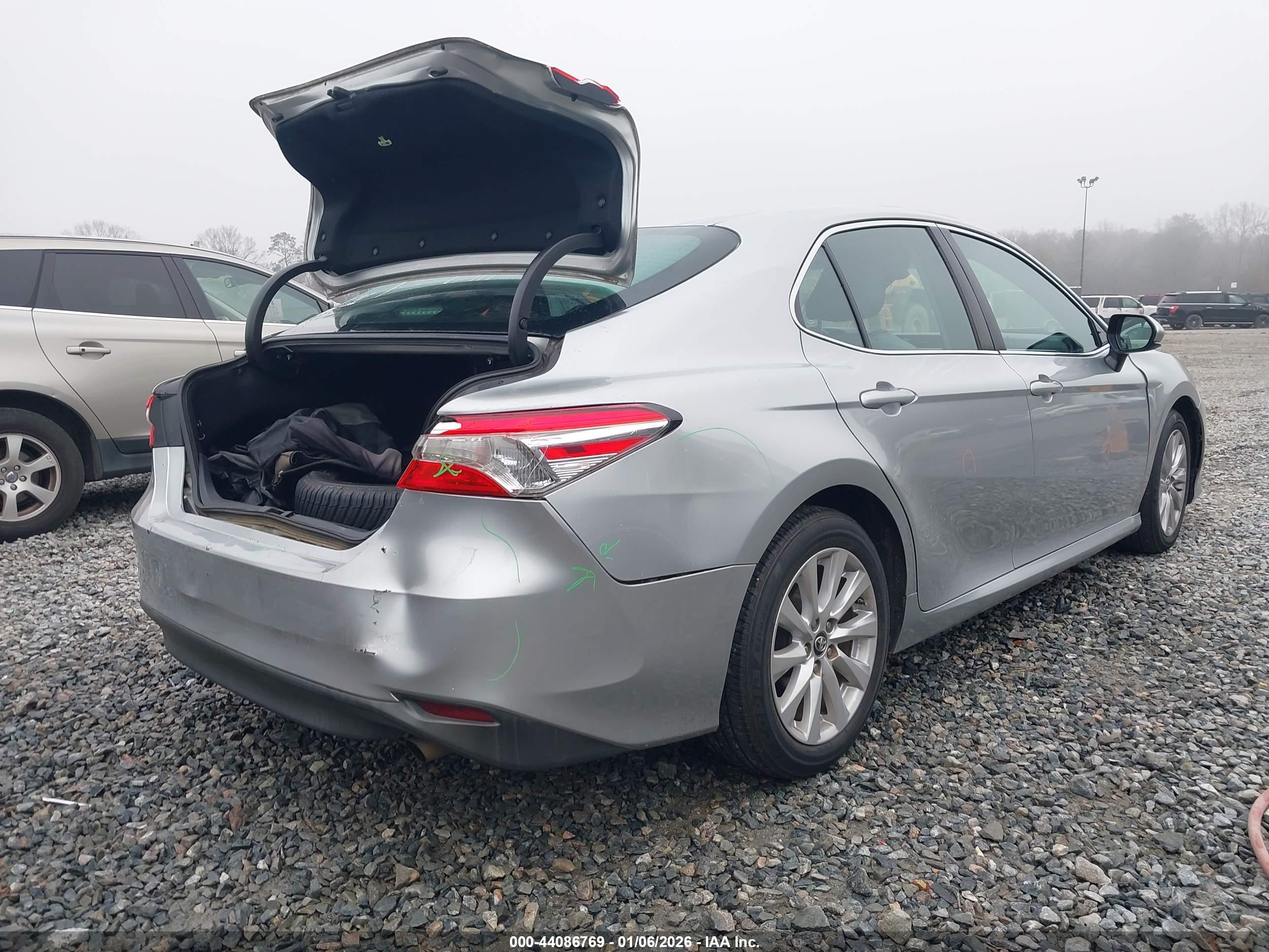 TOYOTA CAMRY image 4