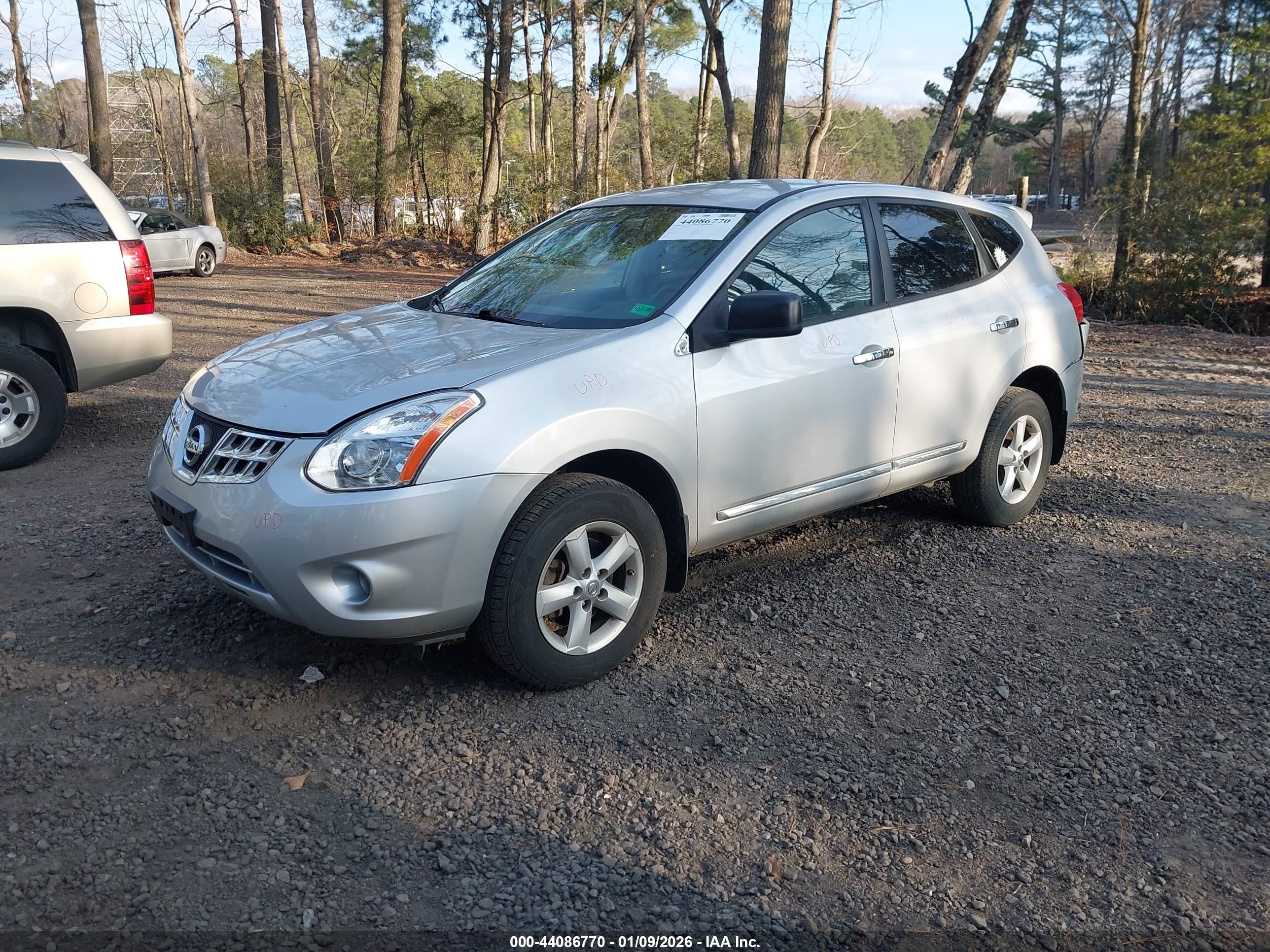 NISSAN ROGUE image 2