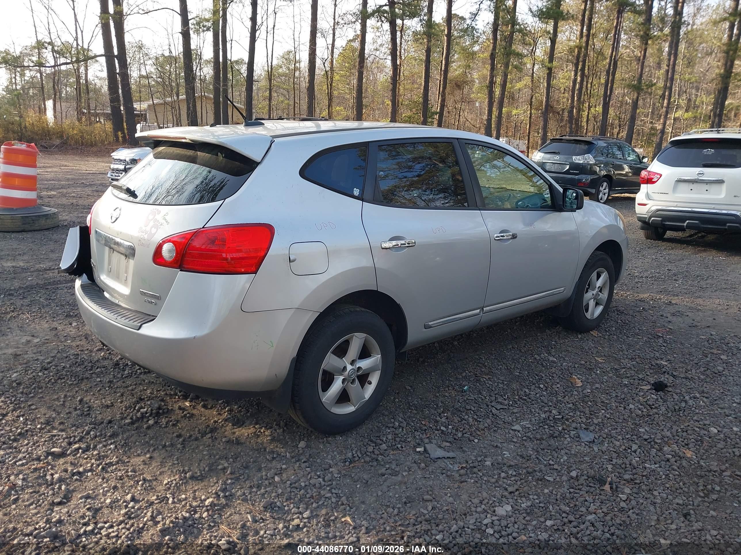 NISSAN ROGUE image 4