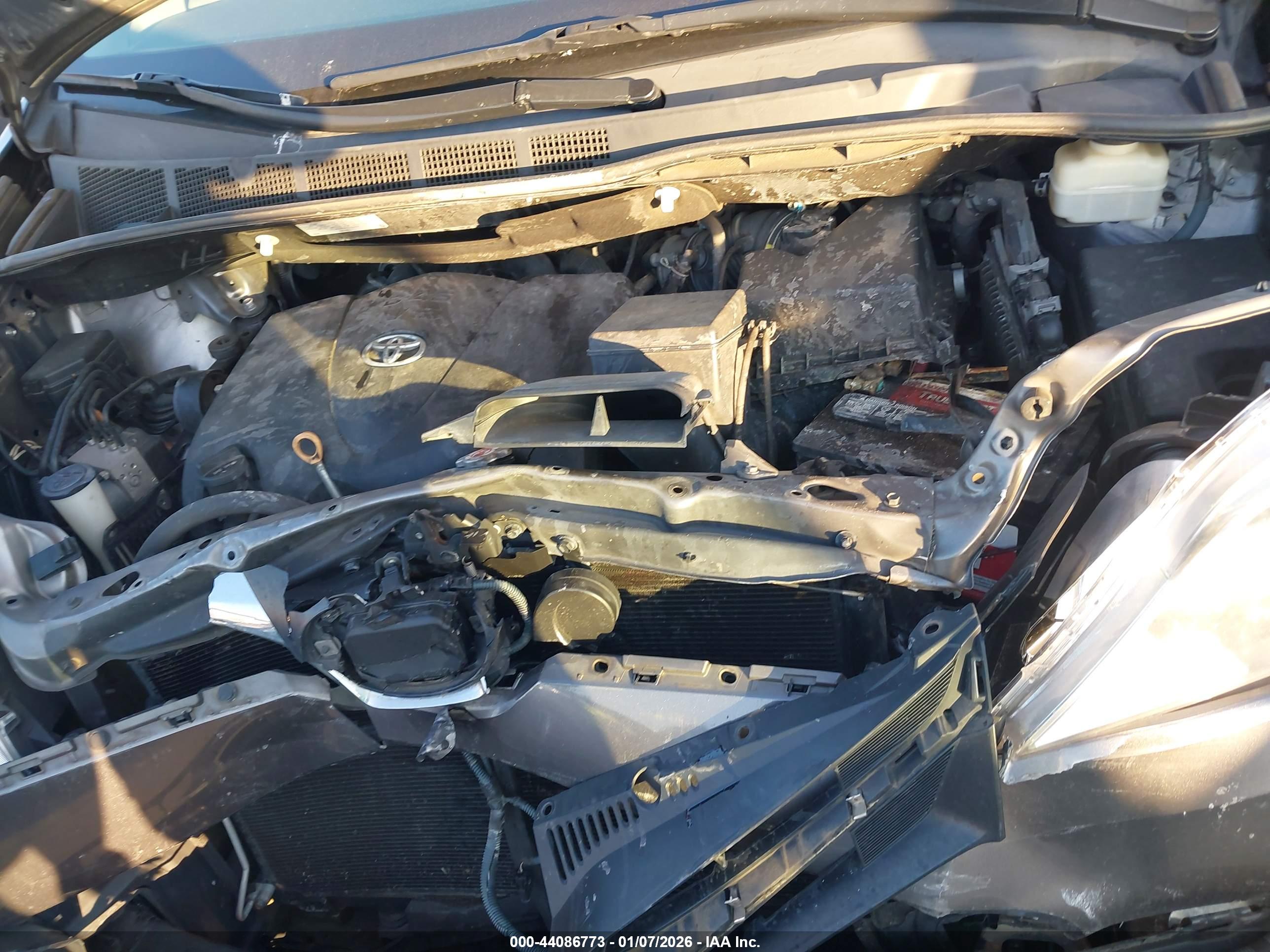 TOYOTA SIENNA image 10