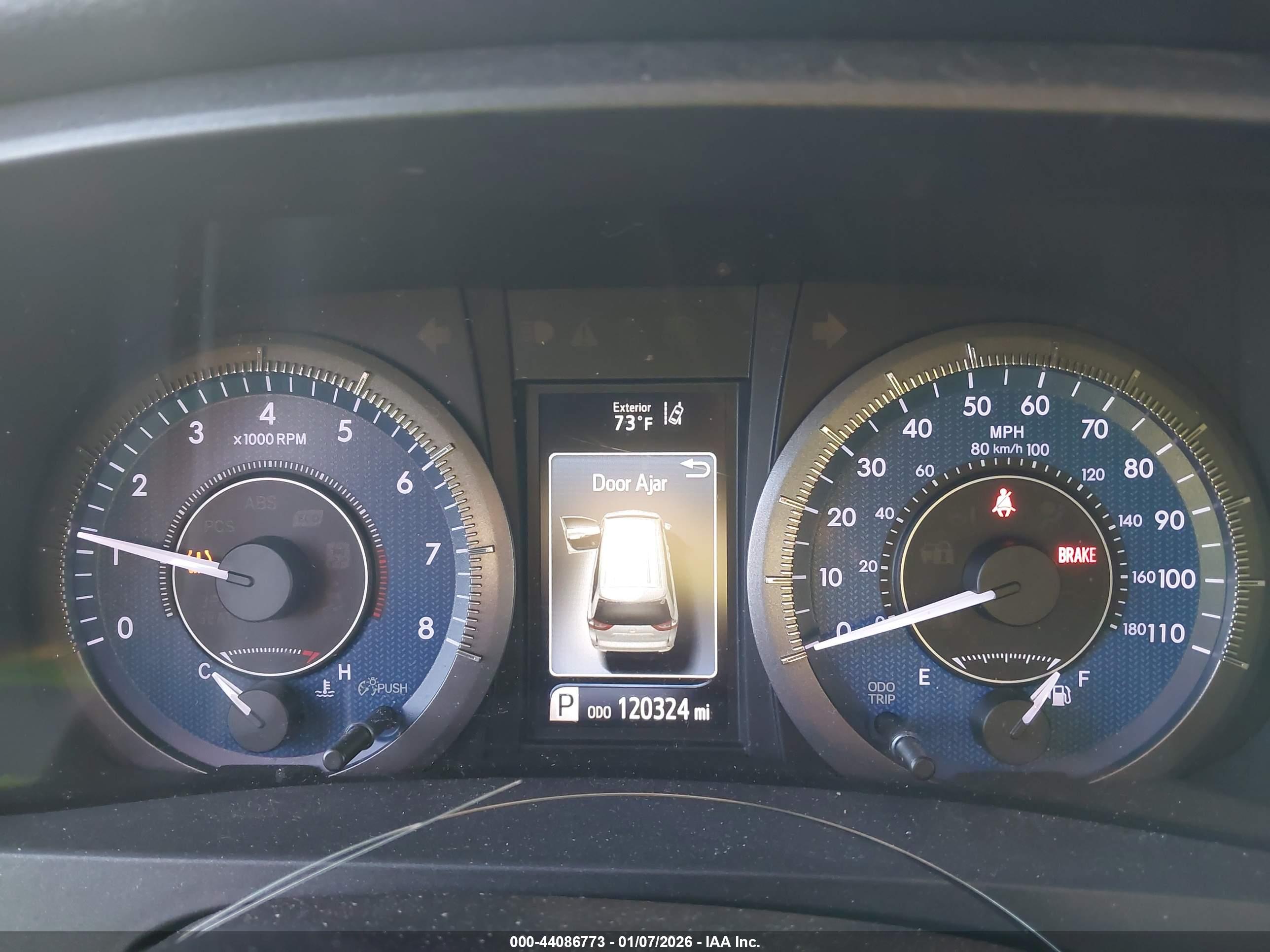 TOYOTA SIENNA image 7