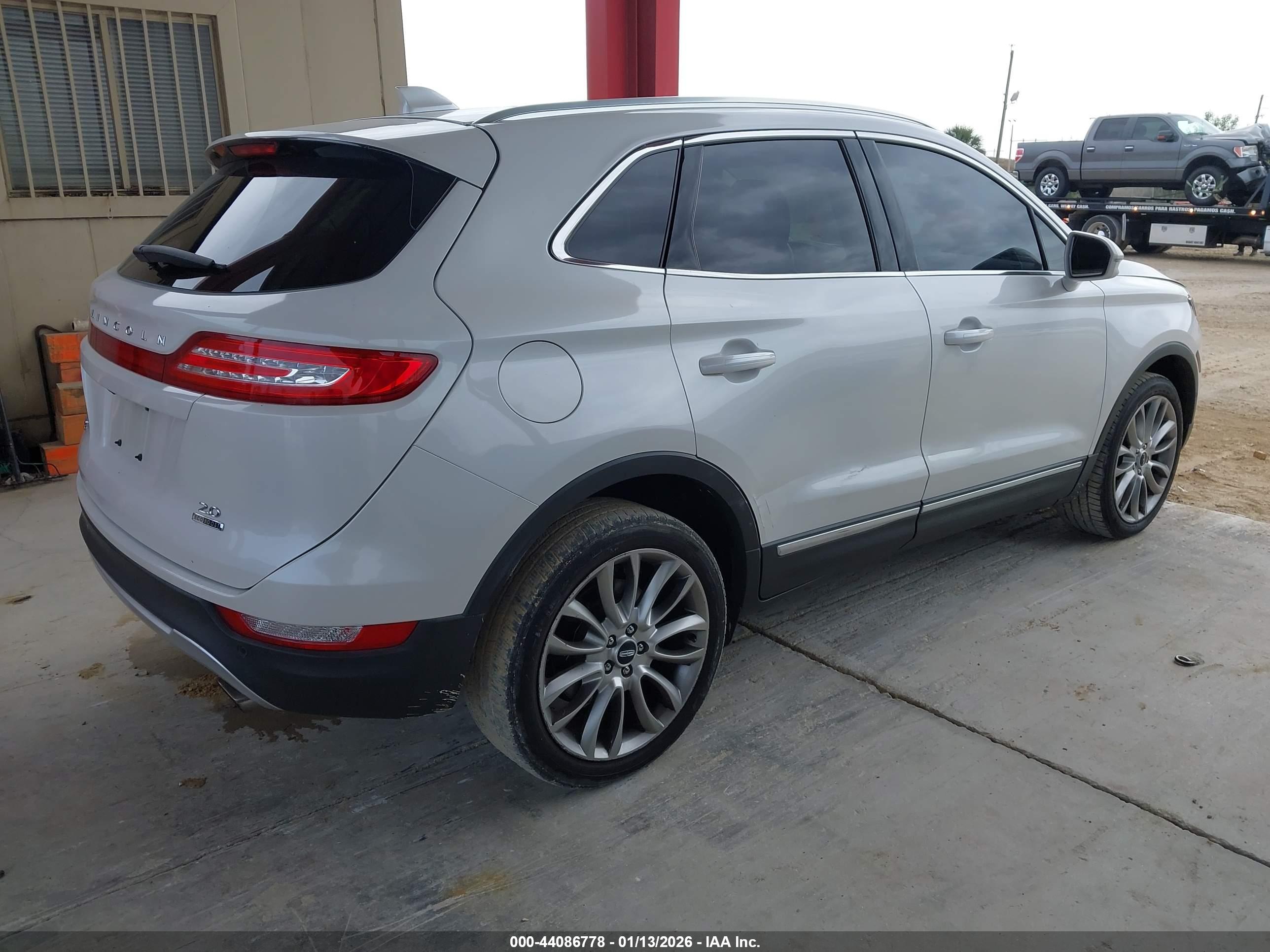 LINCOLN MKC image 4