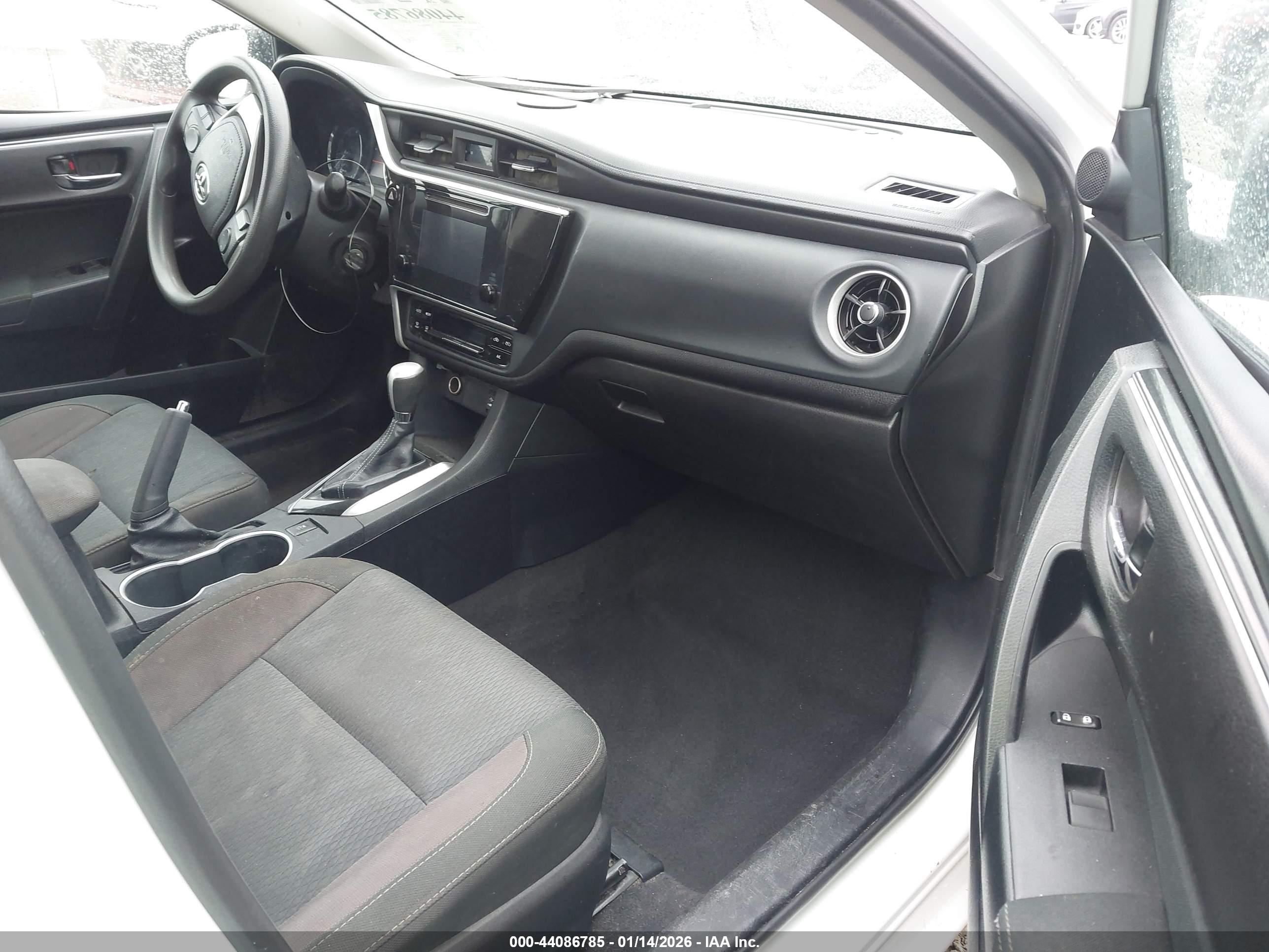 TOYOTA COROLLA image 5