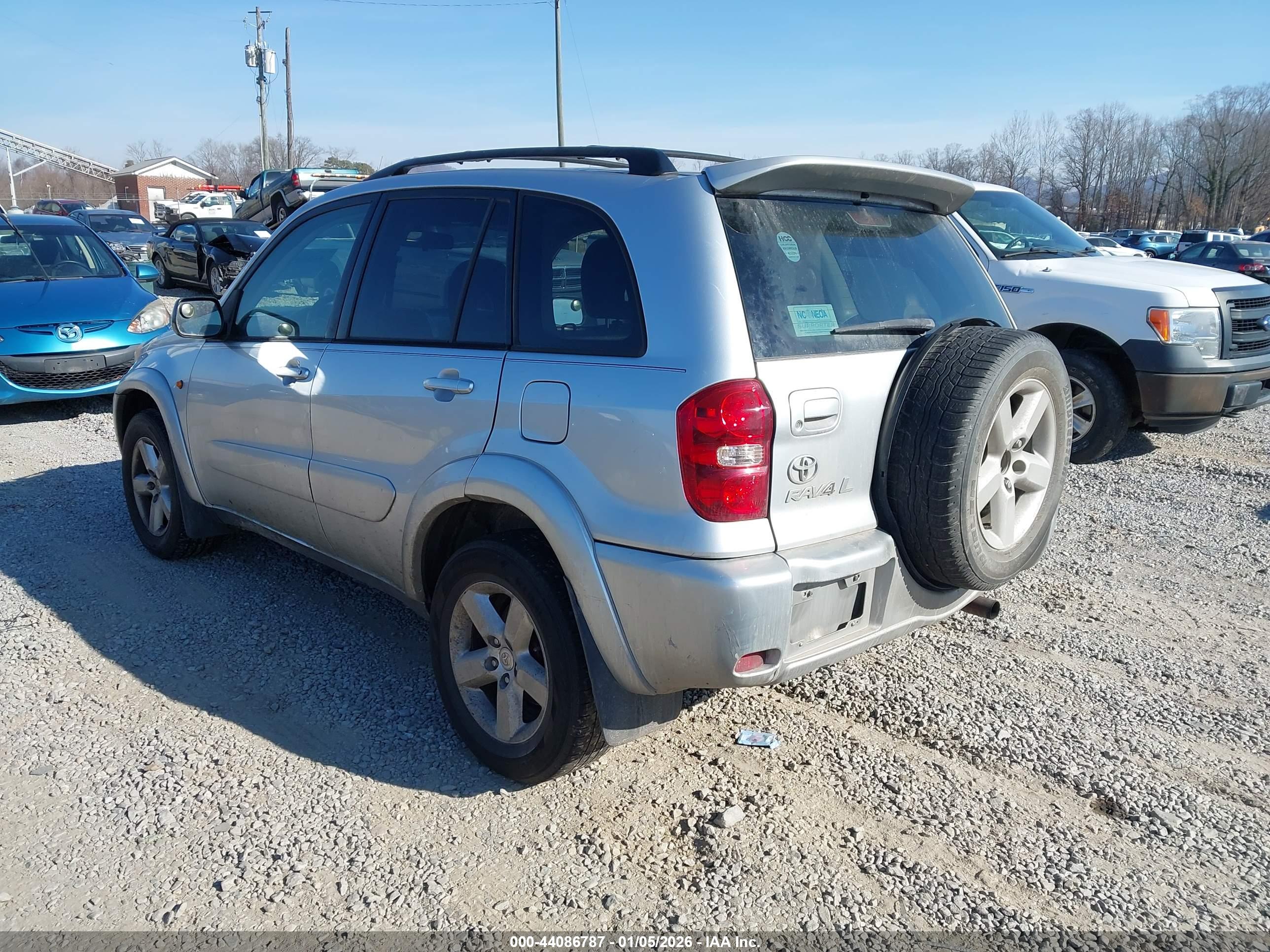 TOYOTA RAV4 image 3