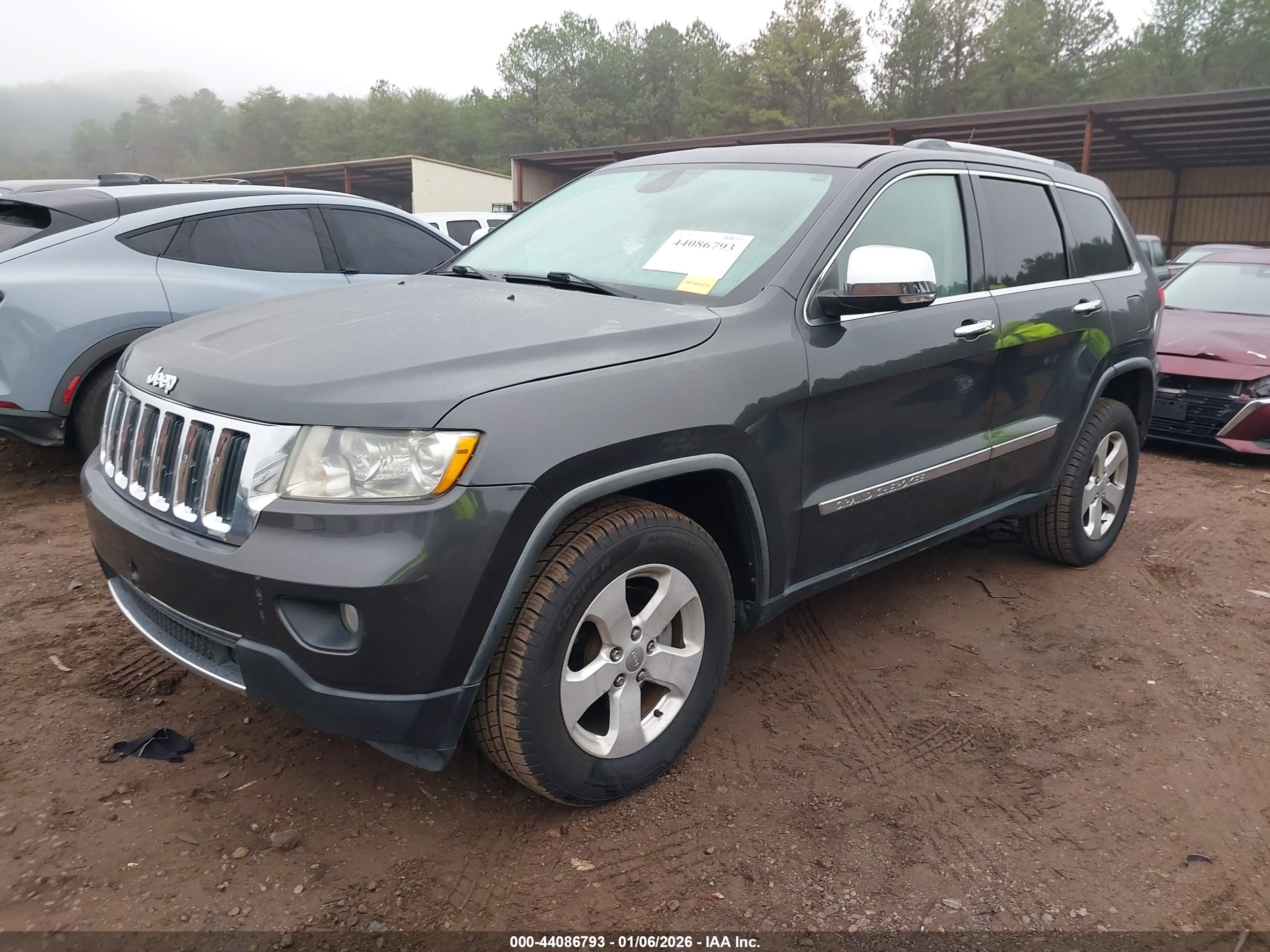 JEEP GRAND image 2