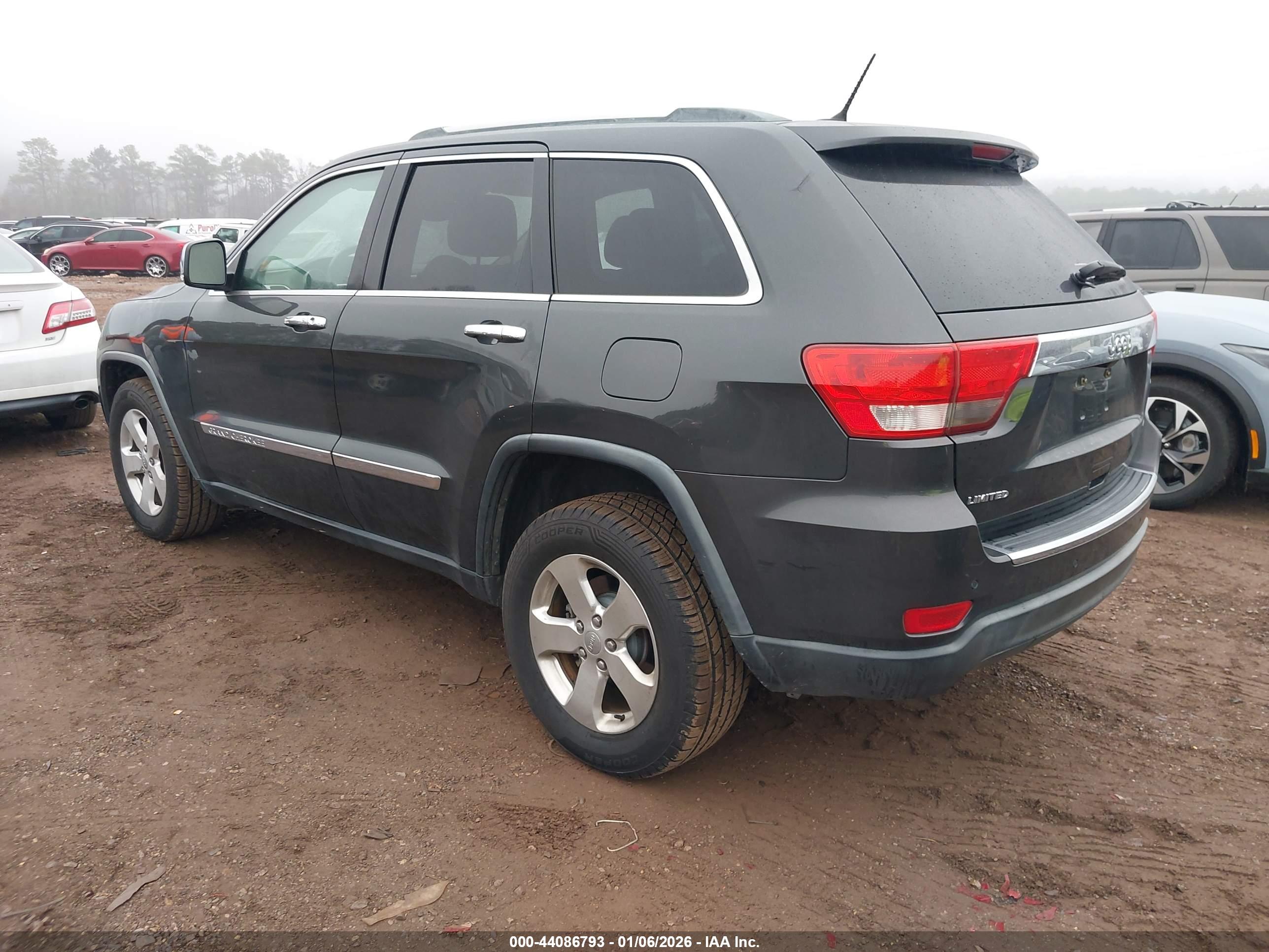 JEEP GRAND image 3