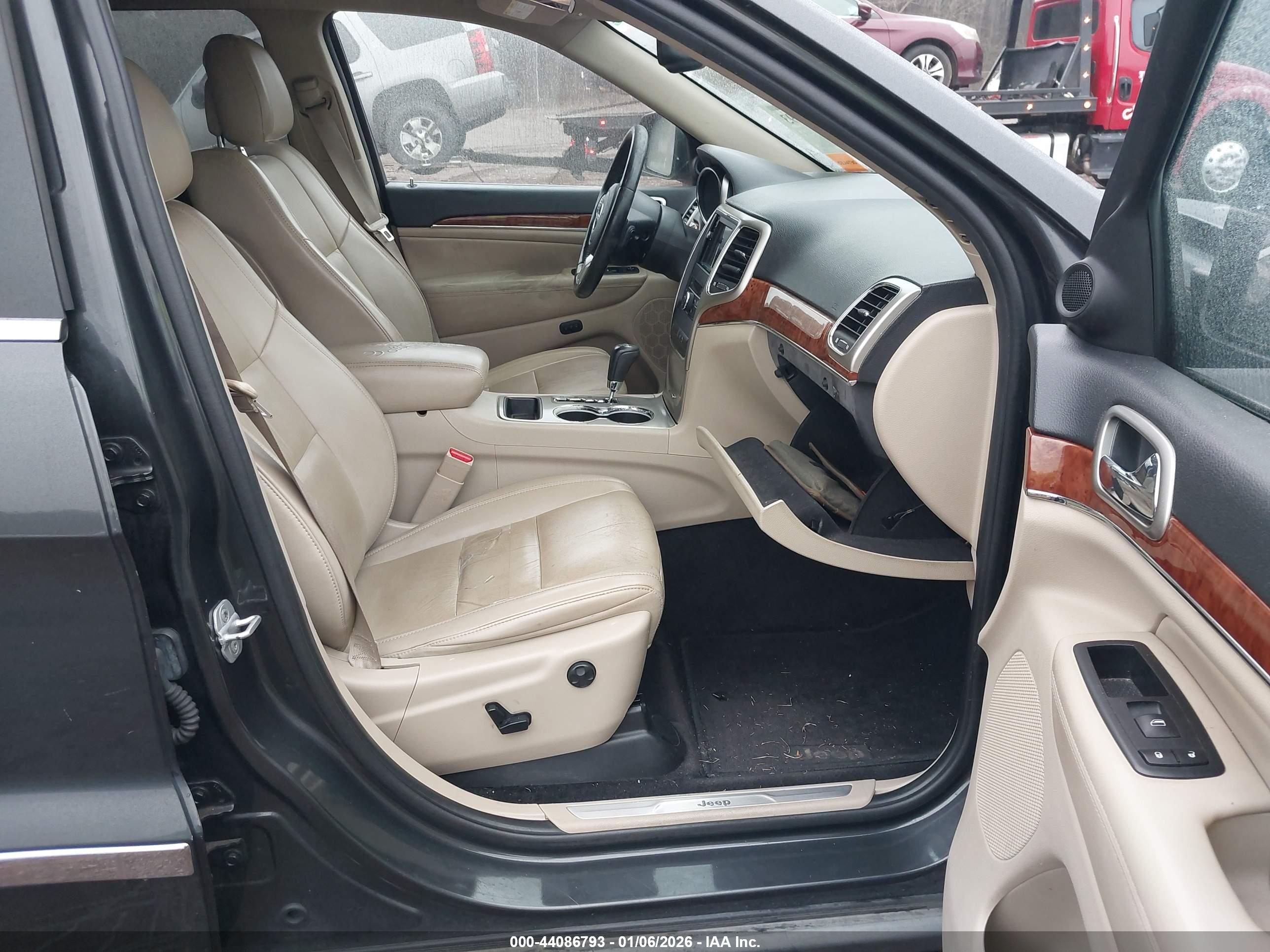 JEEP GRAND image 5