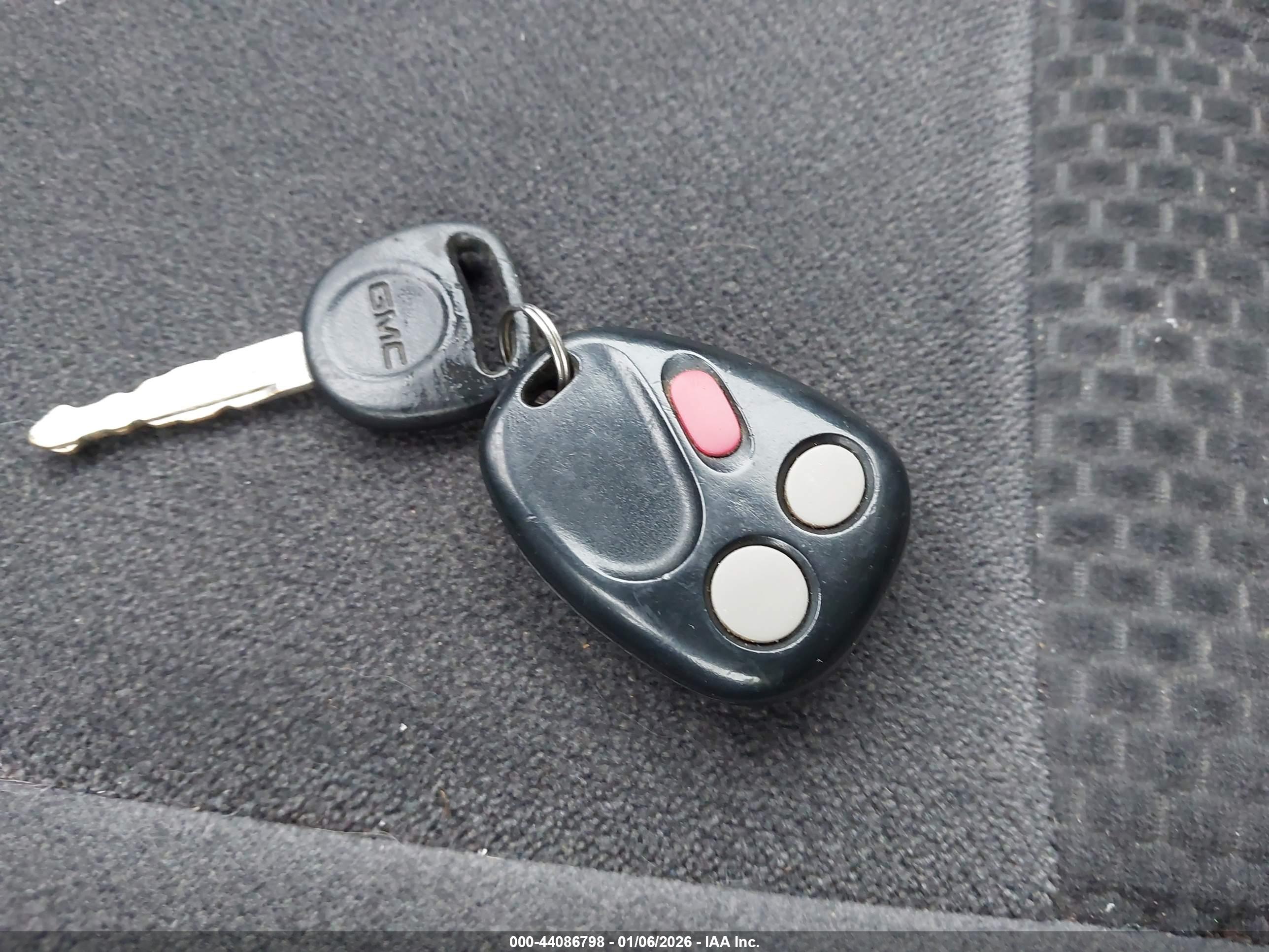 GMC ENVOY image 11