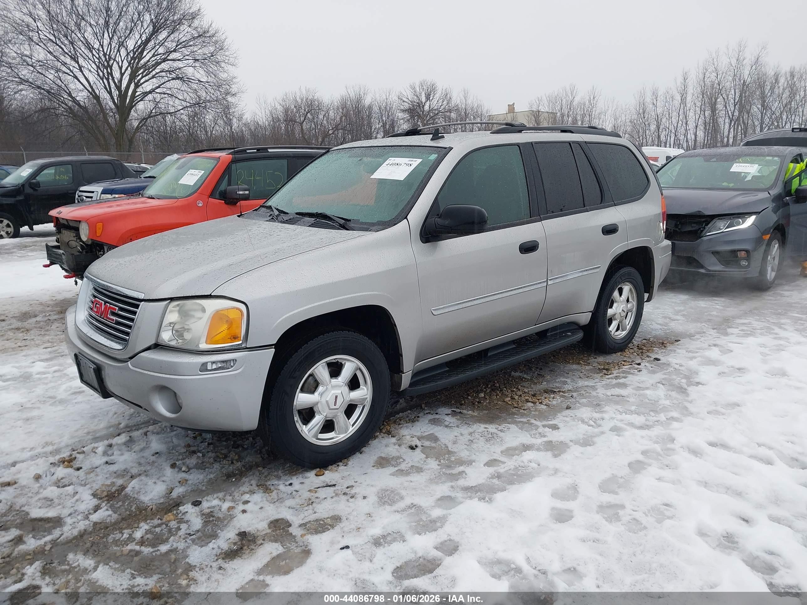 GMC ENVOY image 2