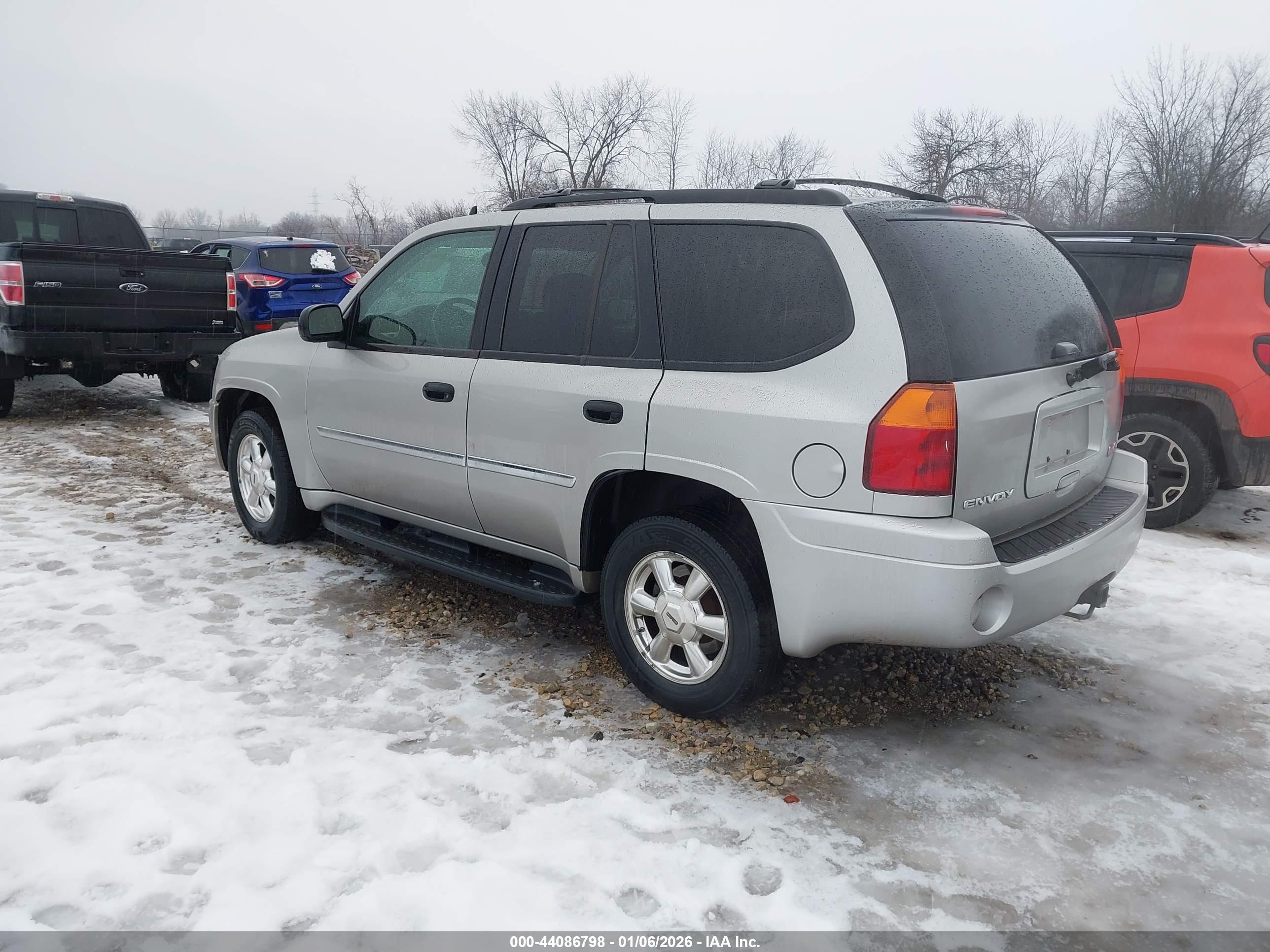 GMC ENVOY image 3