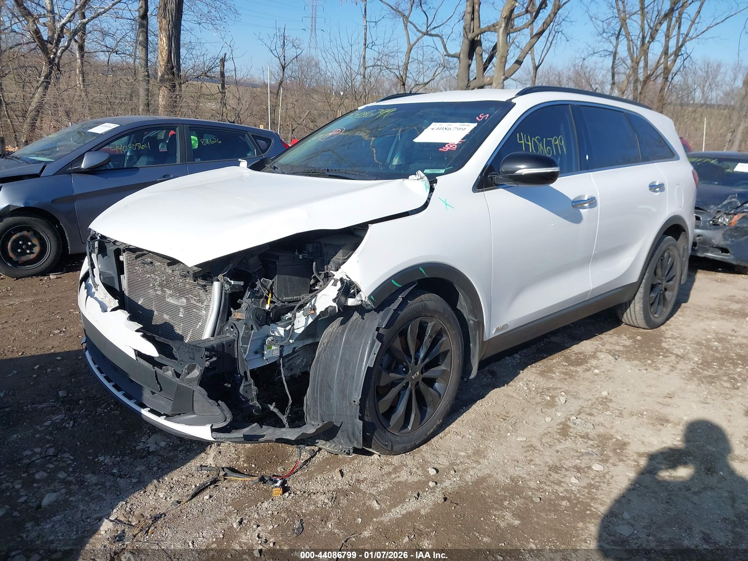 KIA SORENTO image 2