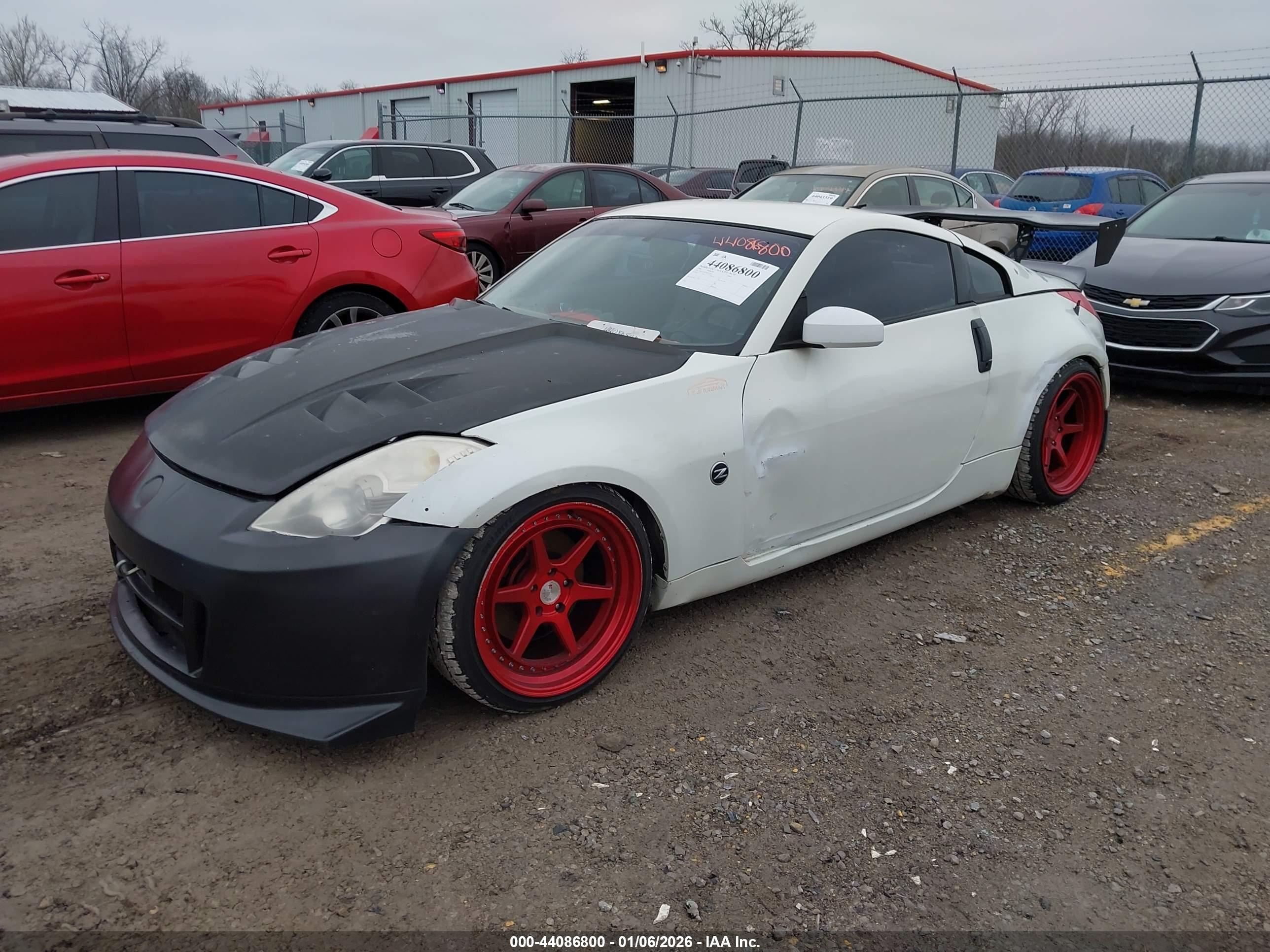 NISSAN 350Z image 2