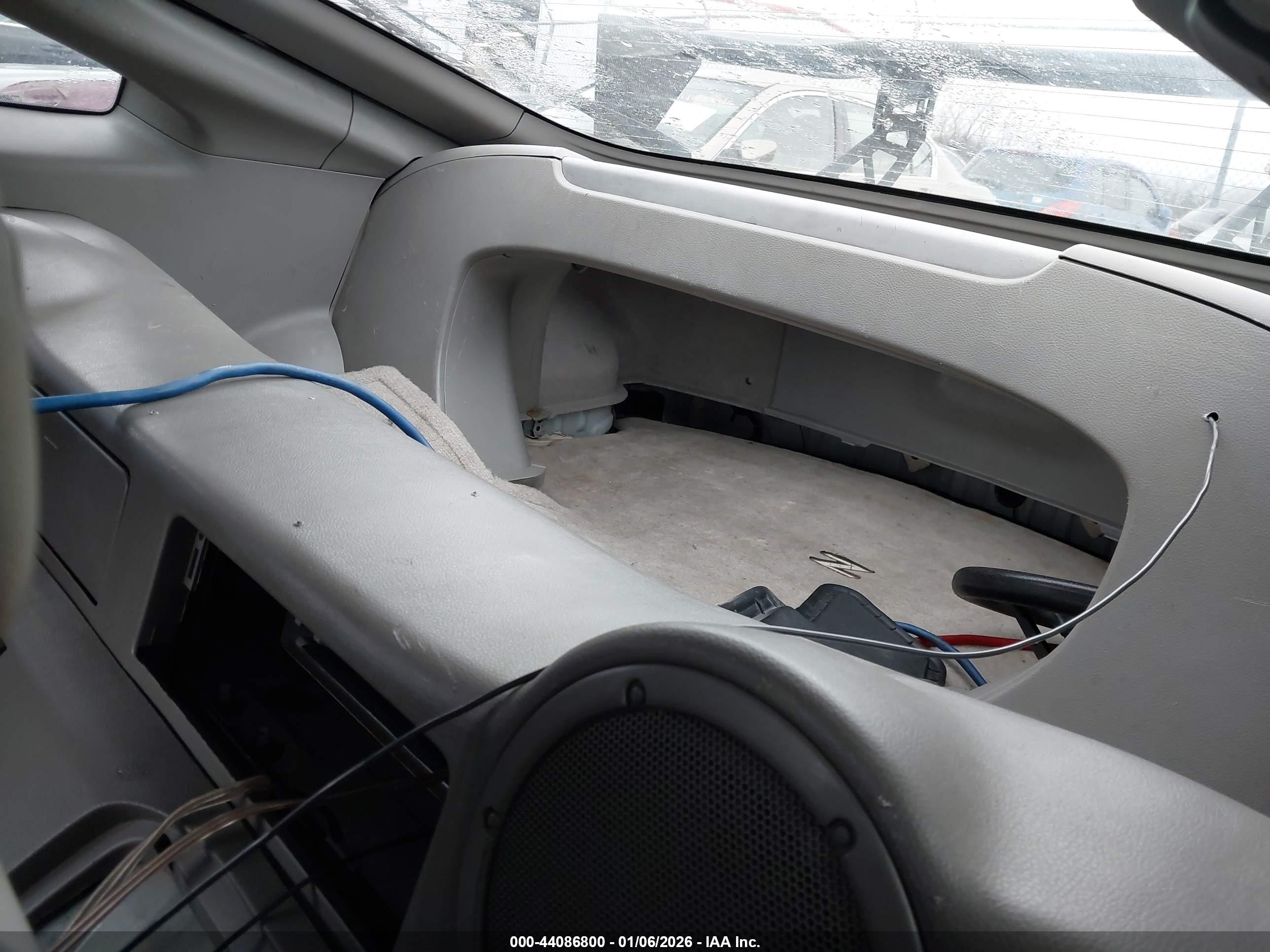 NISSAN 350Z image 8