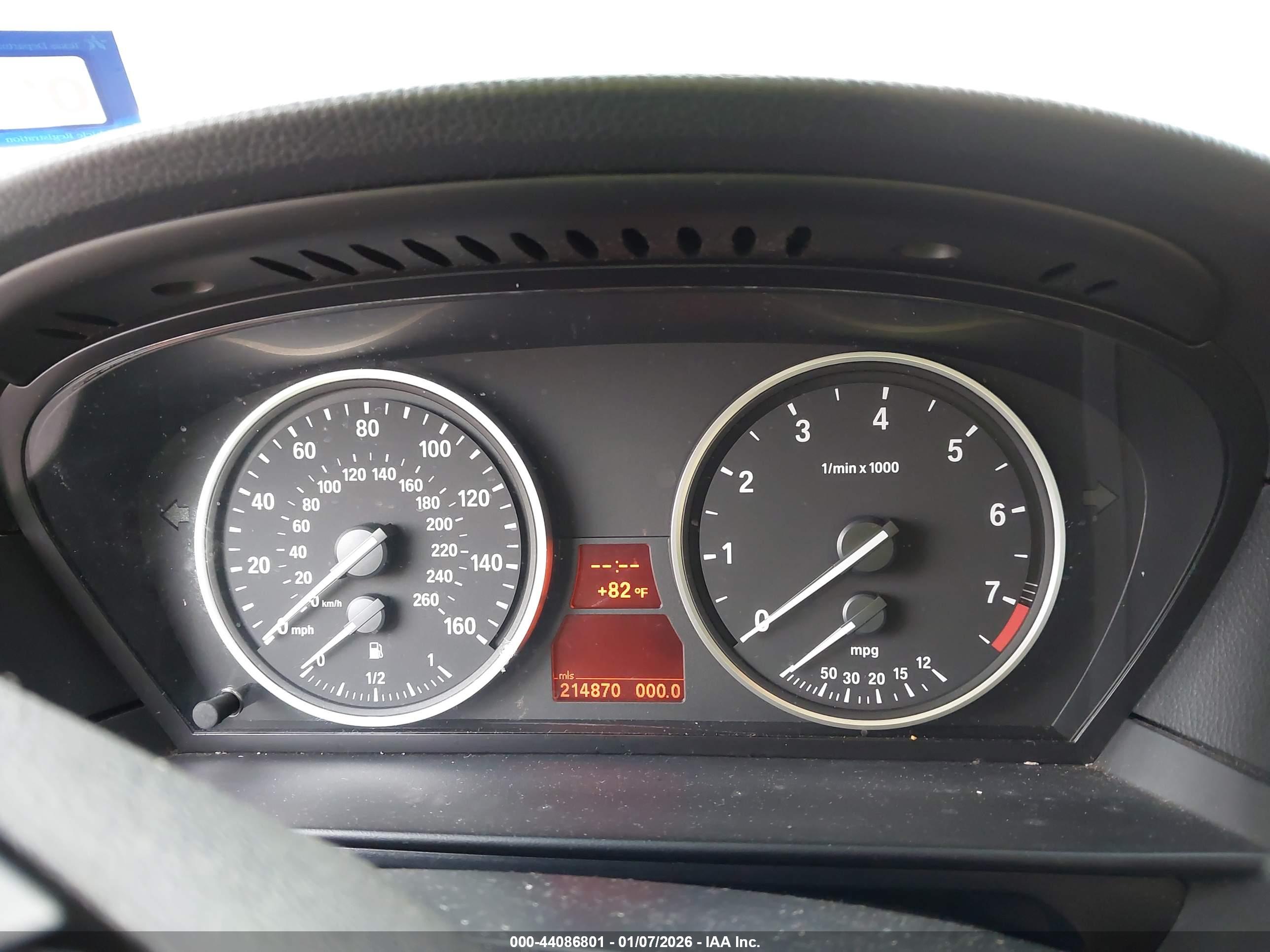 BMW 528I image 7