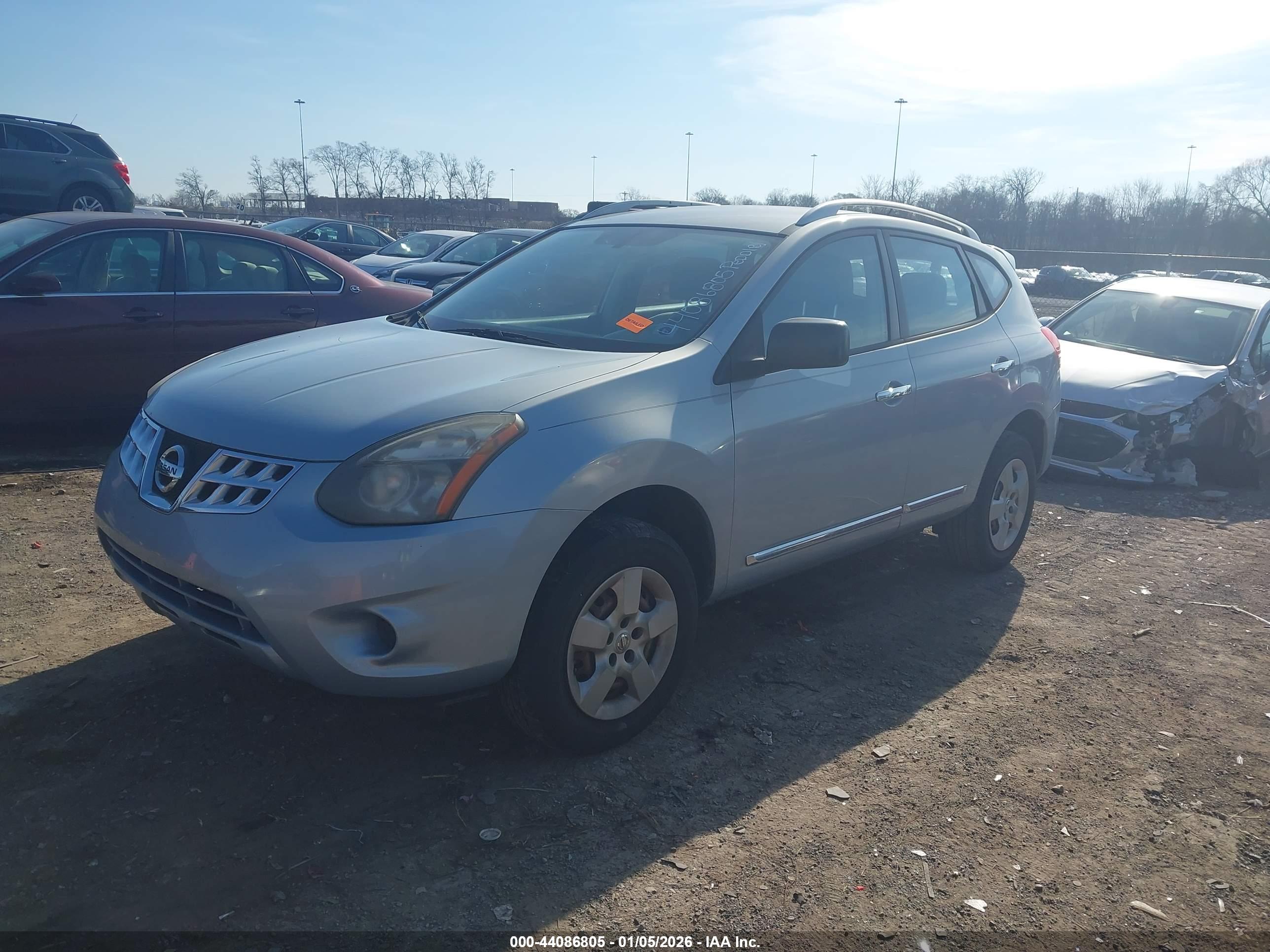 NISSAN ROGUE image 2