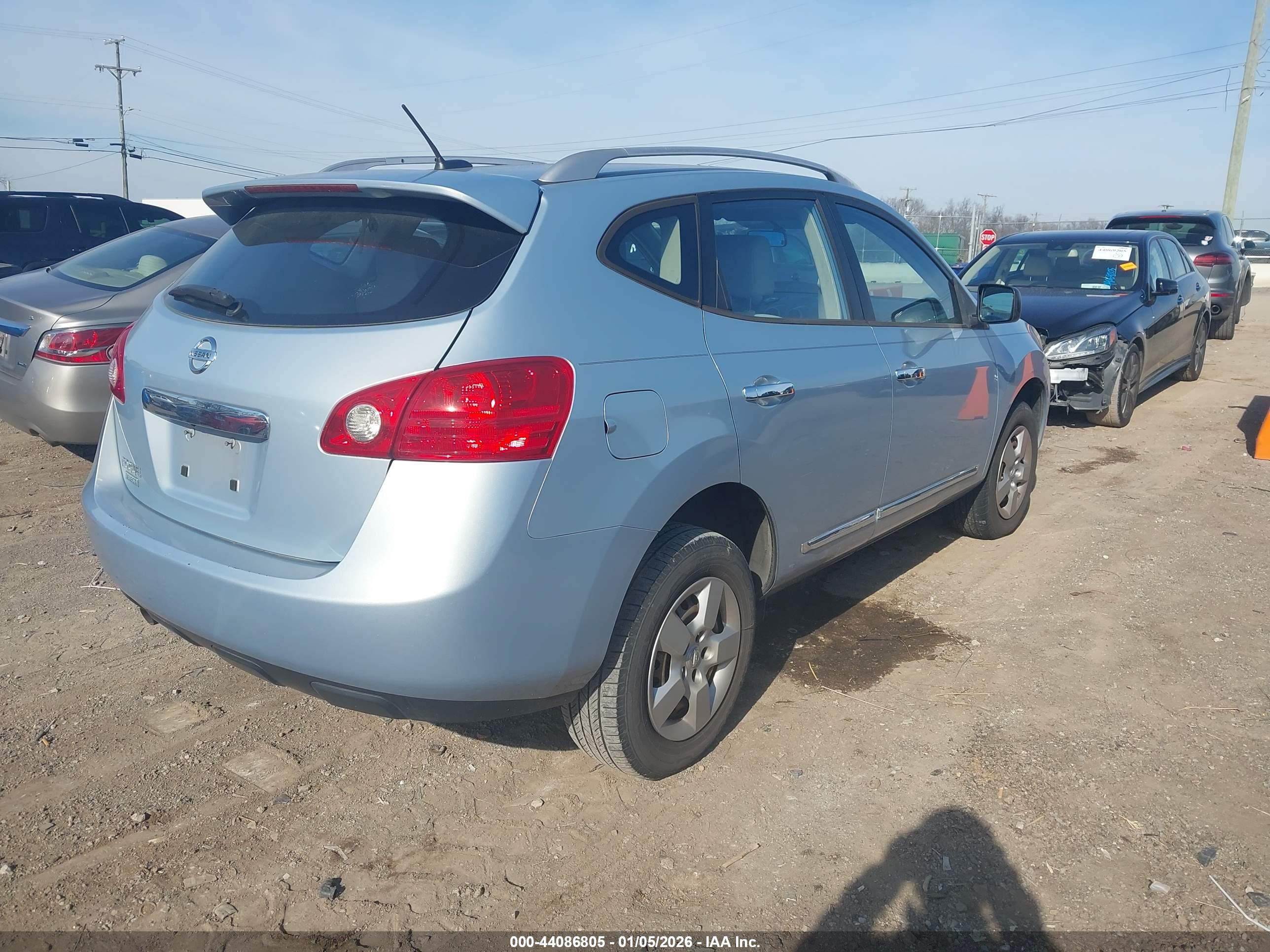 NISSAN ROGUE image 4