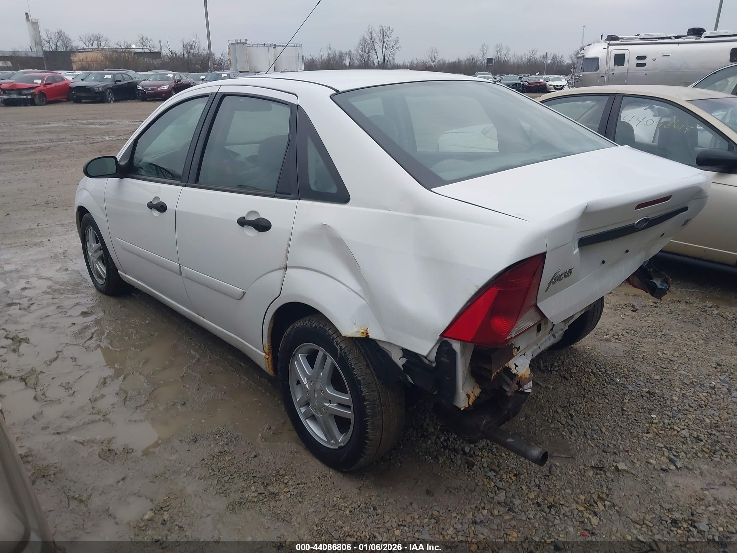 FORD FOCUS image 3