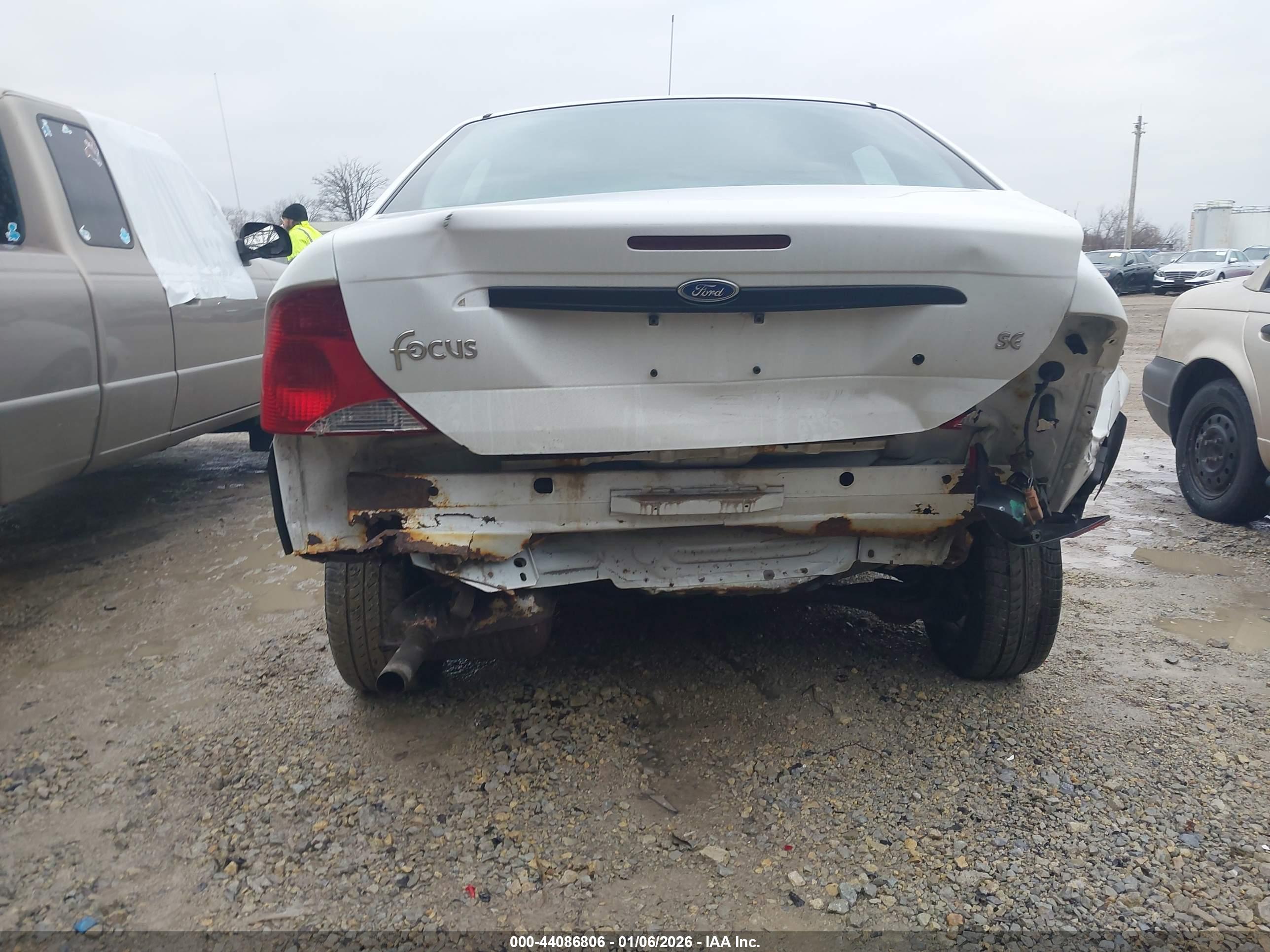FORD FOCUS image 6