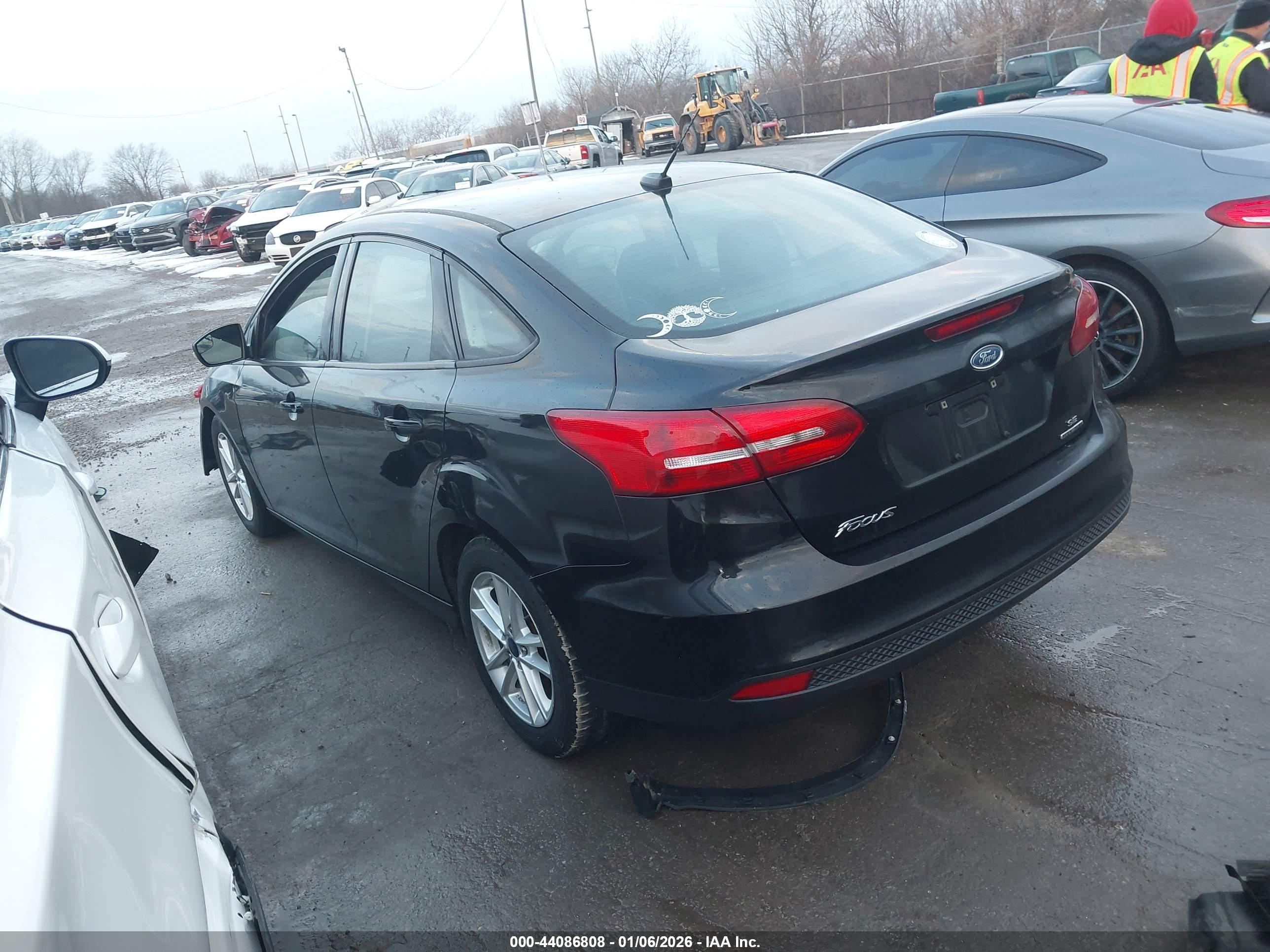 FORD FOCUS image 3