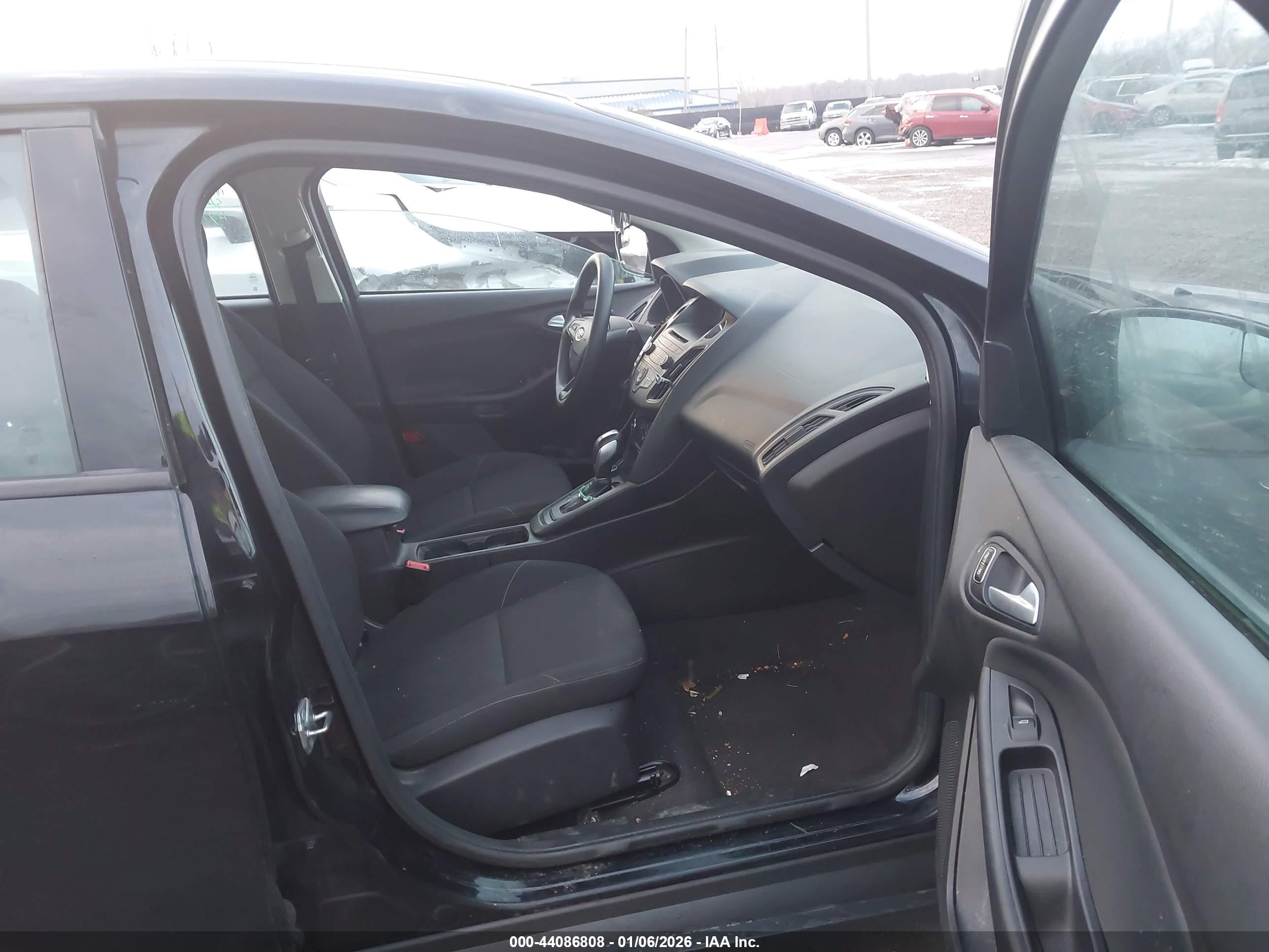 FORD FOCUS image 5